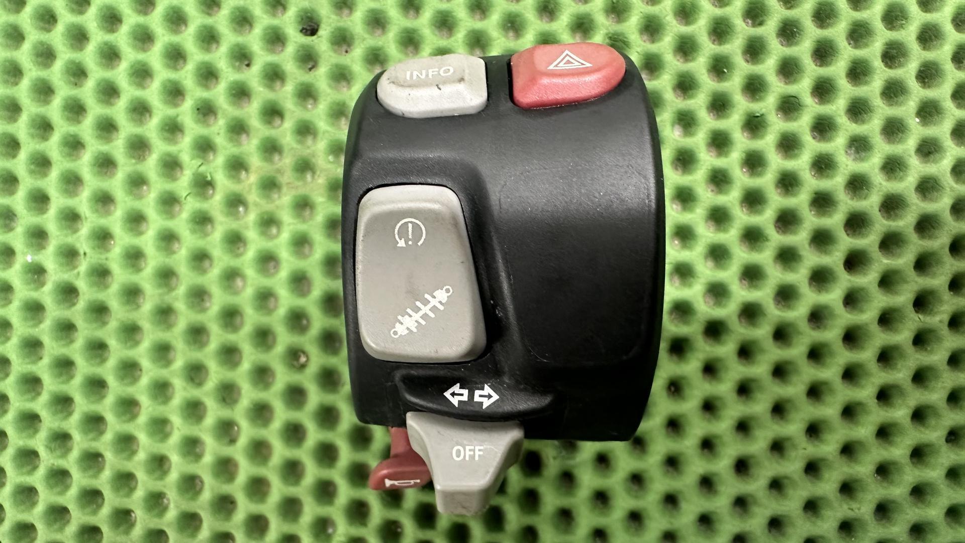 Комбинированный выключатель (пульт) Левый 61318522469