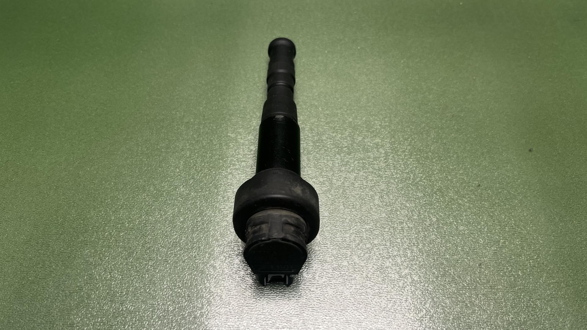 Наконечник катушки зажигания, черный 12138523968