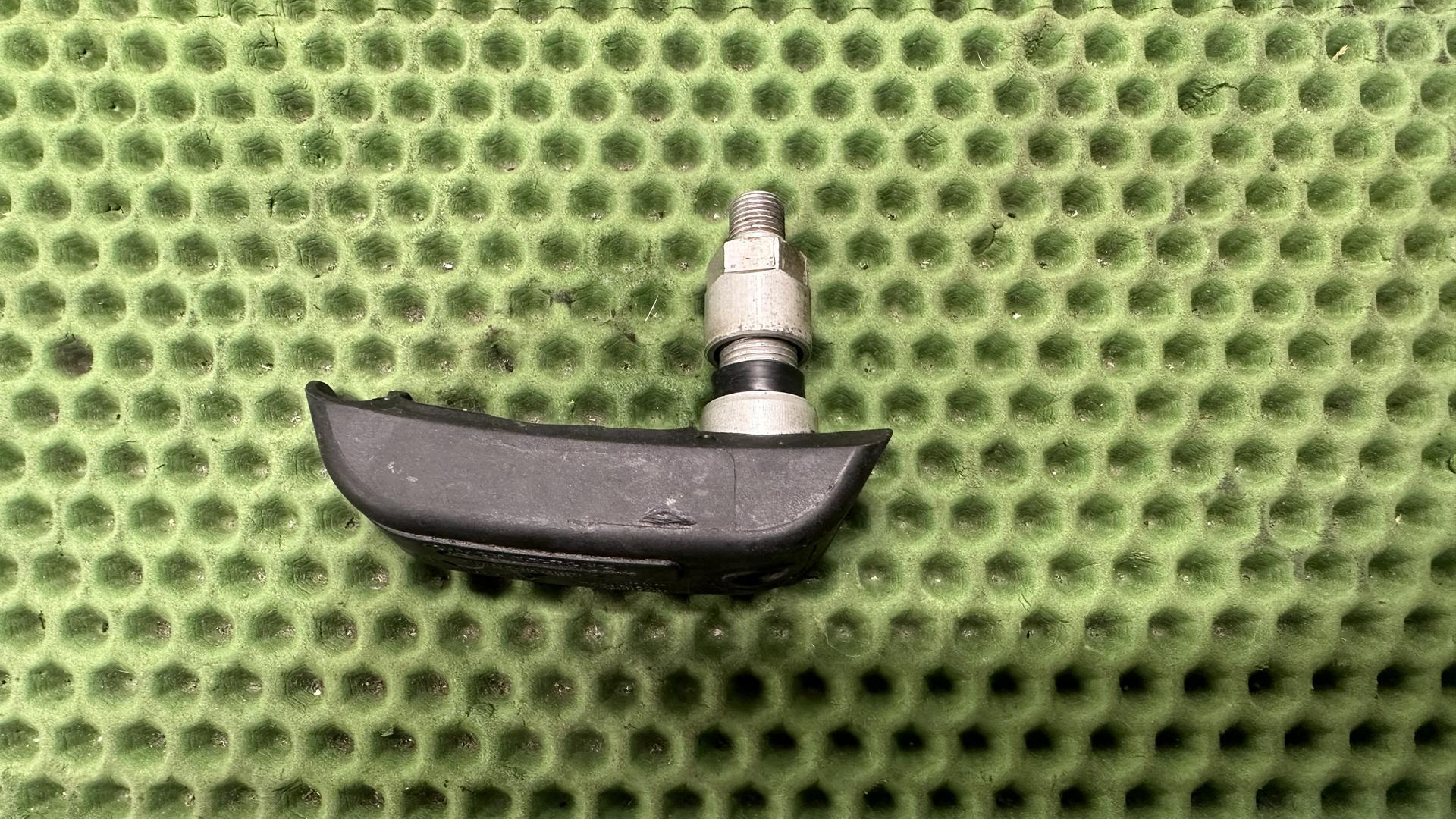 Датчик (RDC) с клапаном 36237694420