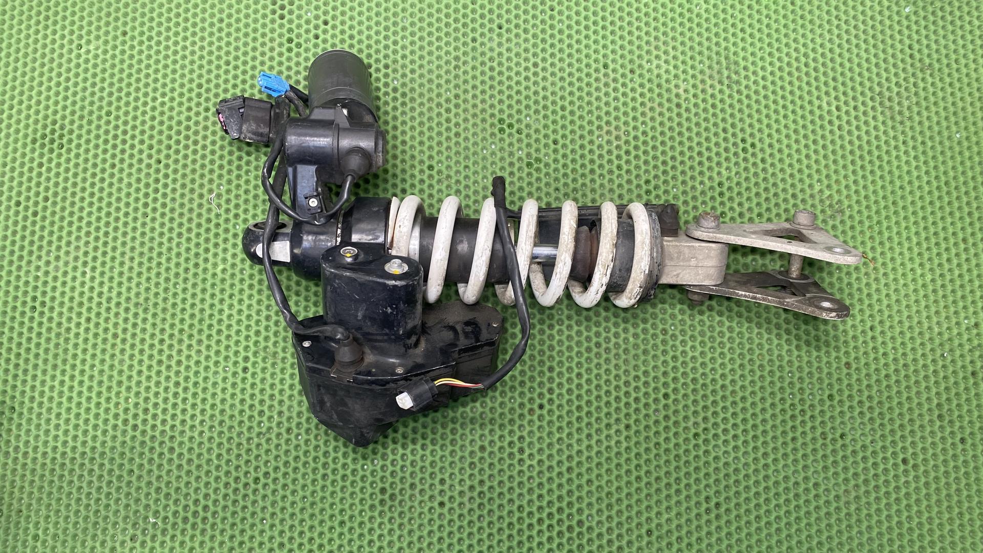 амортизационная стойка Зд 33537701728