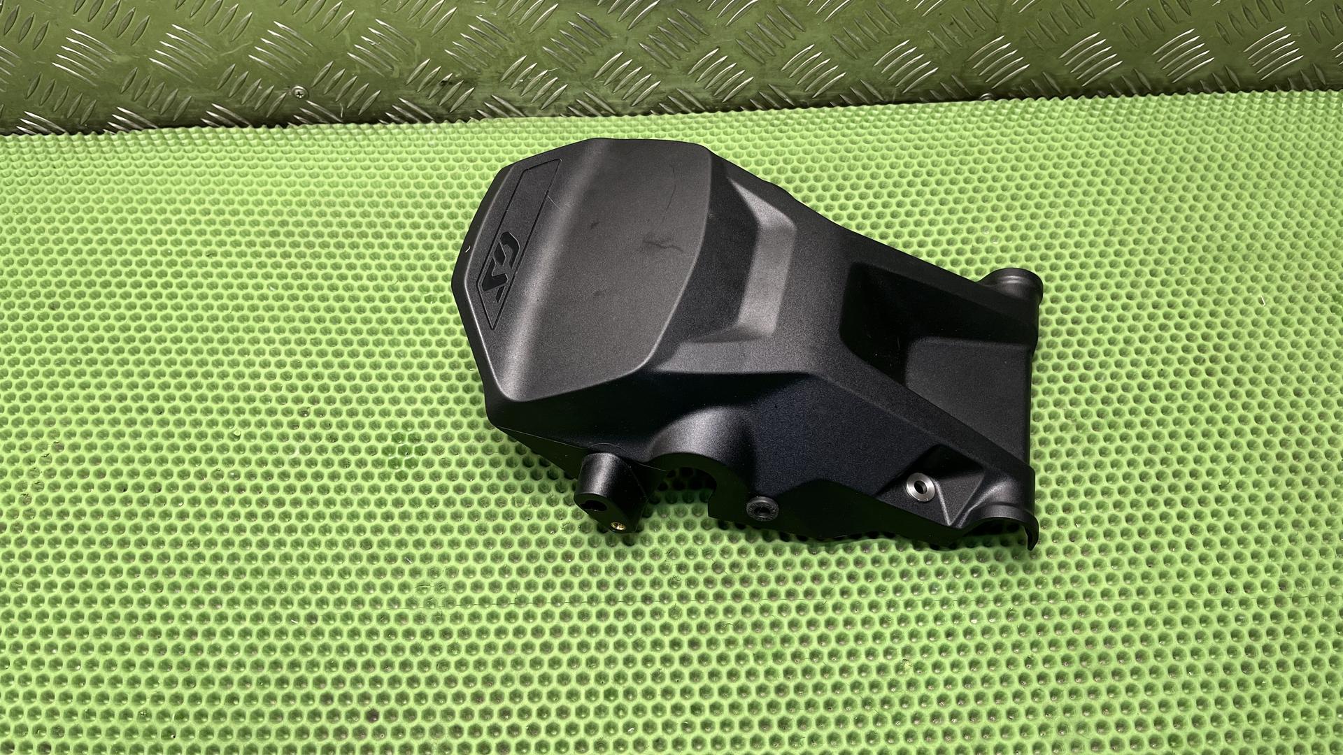 Накладка механизма регулировки ветрозащитн.щитка R1300GS KA1 46637105952