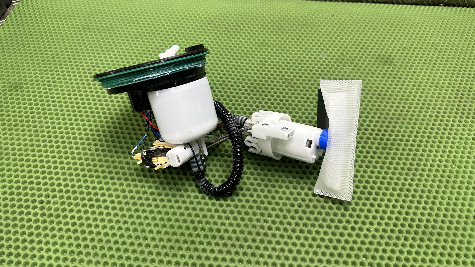 Топливный насос R1300GS/GSA/RT/R/RS KA1-5 16141622429