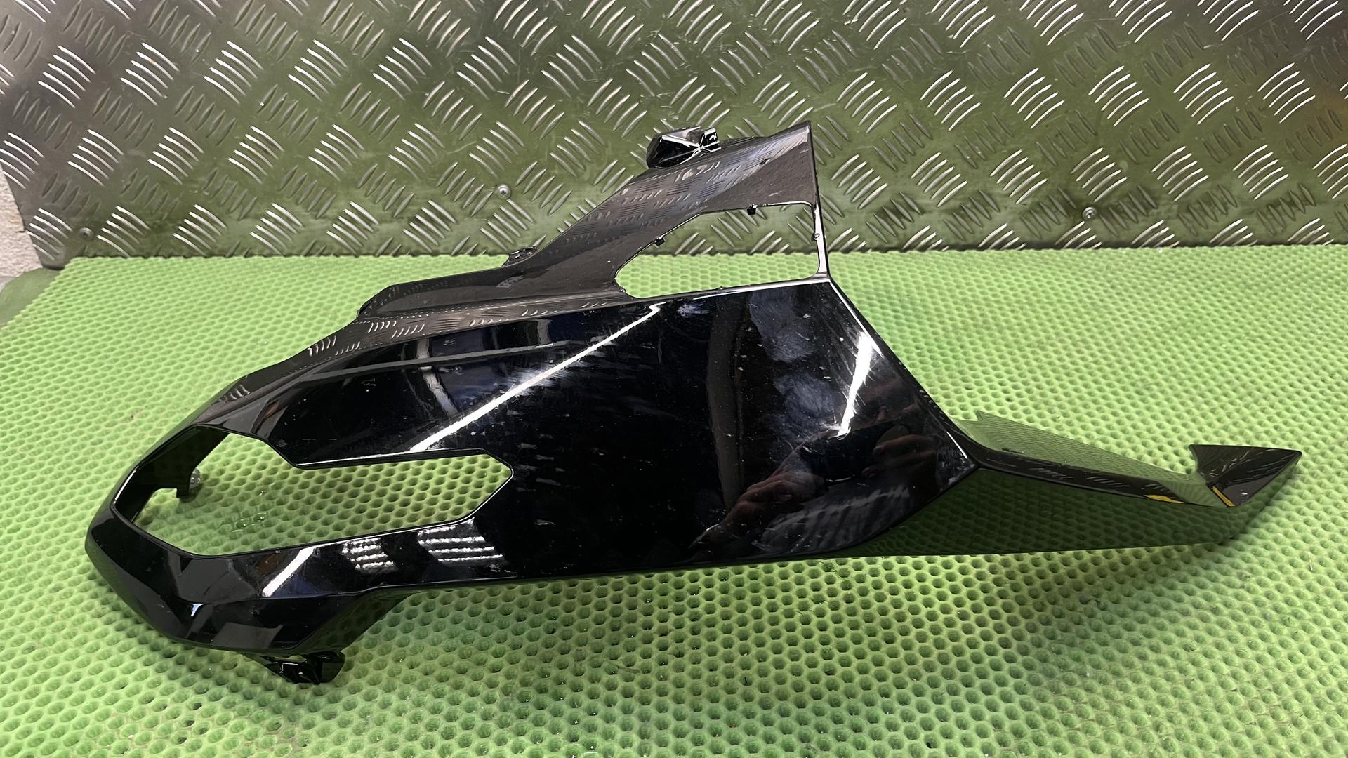 Передняя обшивка слева R1300RS KA5 46635a6f0a1