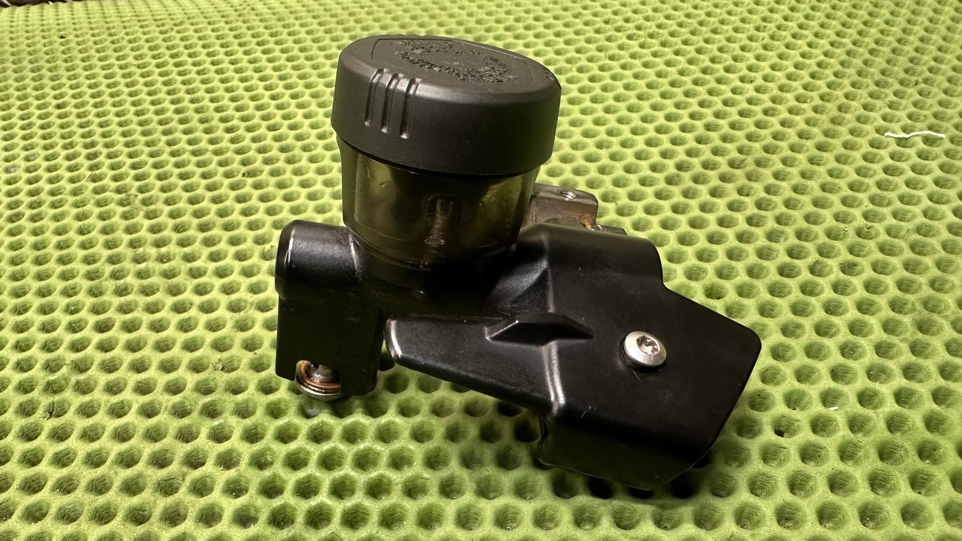 Арматура сцепления дымчатое стекло K1300R/GT 32727728850