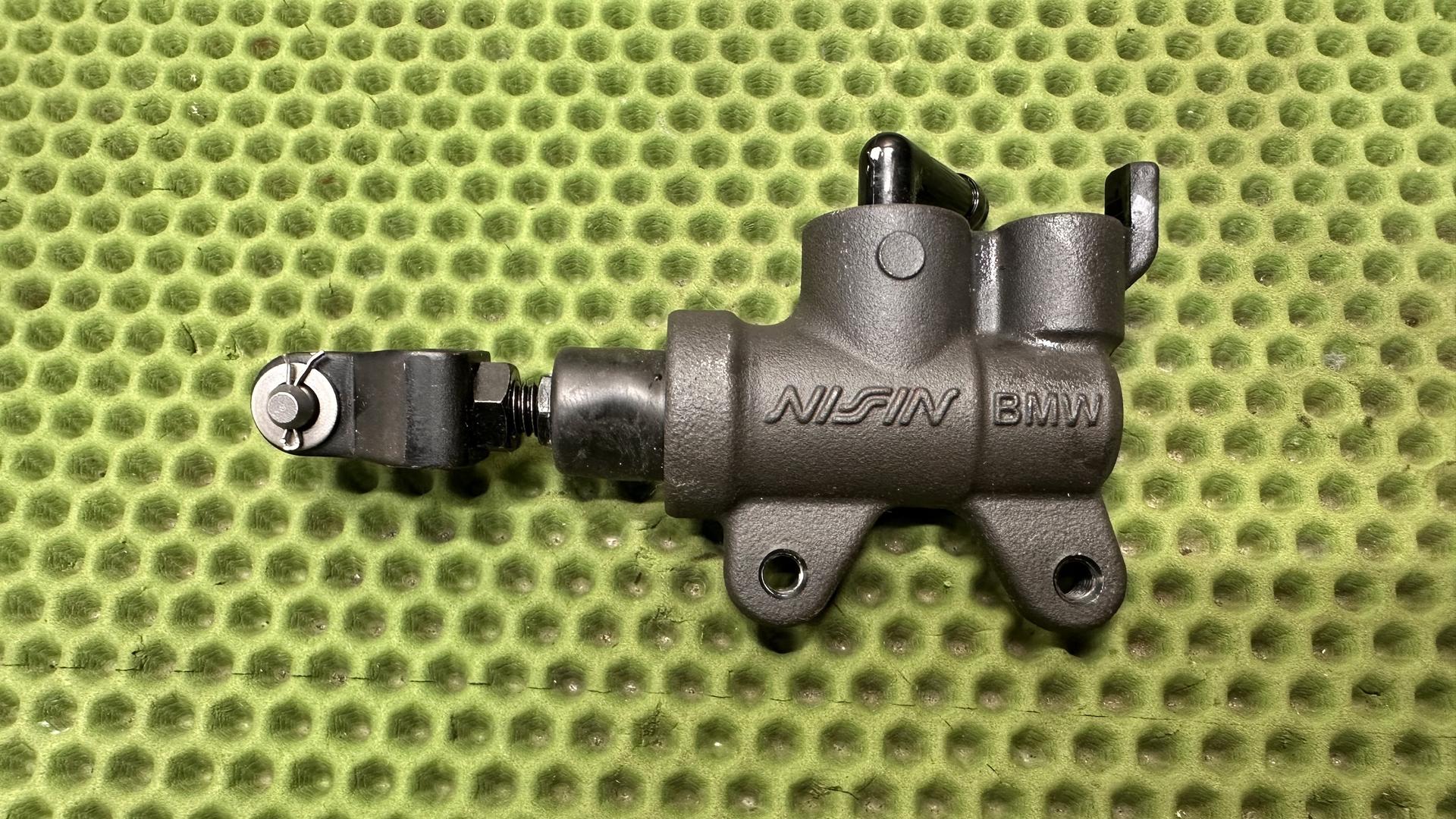 Главный тормозной цилиндр зад. R1300xx KA1-5 34311642041