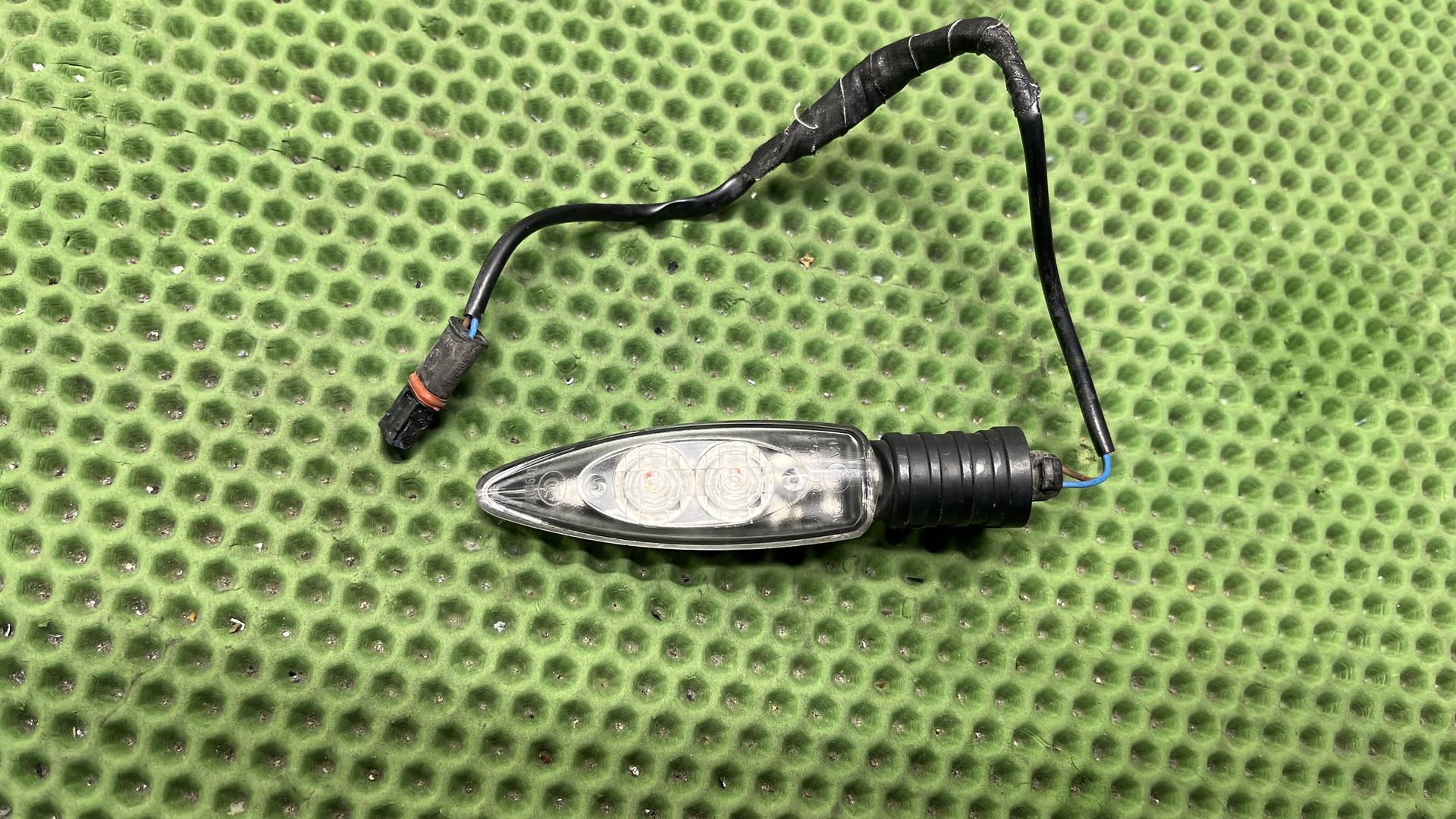 Светодиодный указатель поворота 63138522499