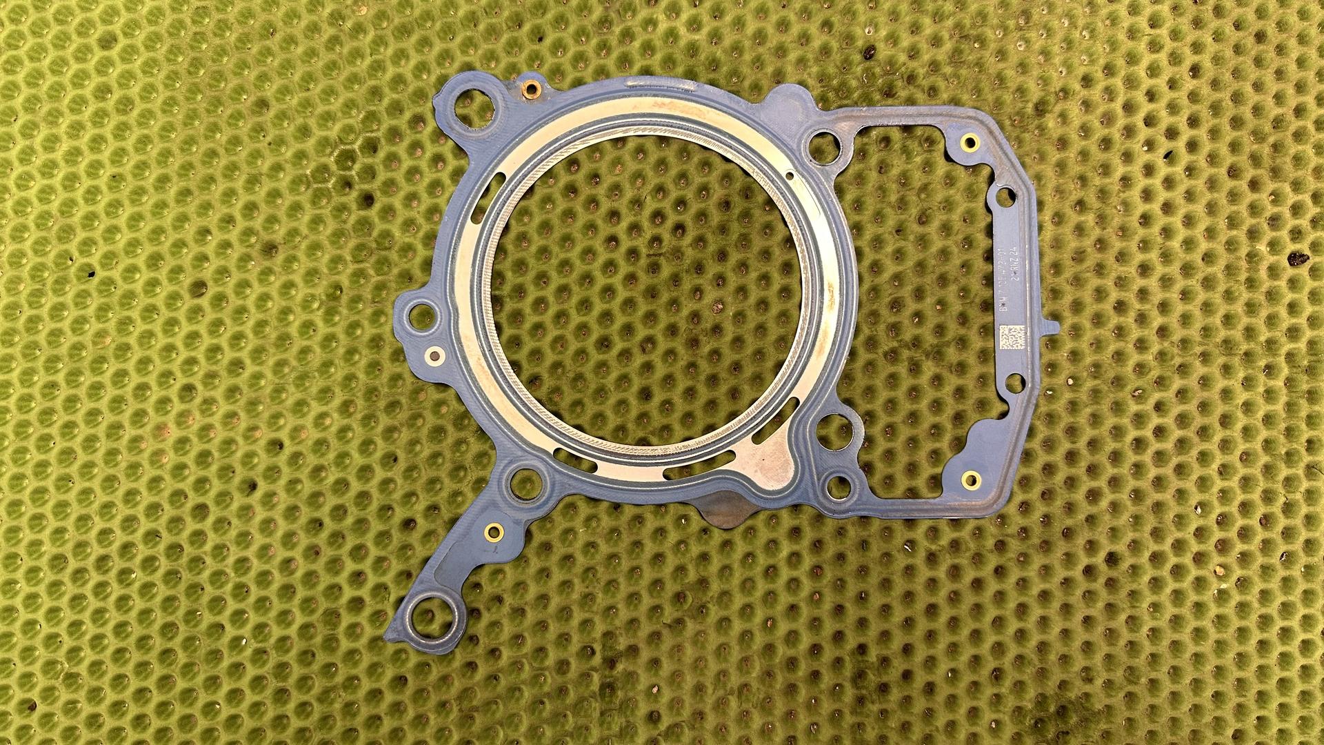 Прокладка ГБЦ правая R1300xx KA1-5 11127105472