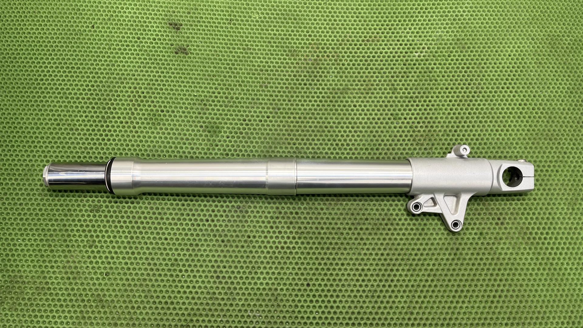 Перо вилки в сборе правое R1200ST K28 31427669924