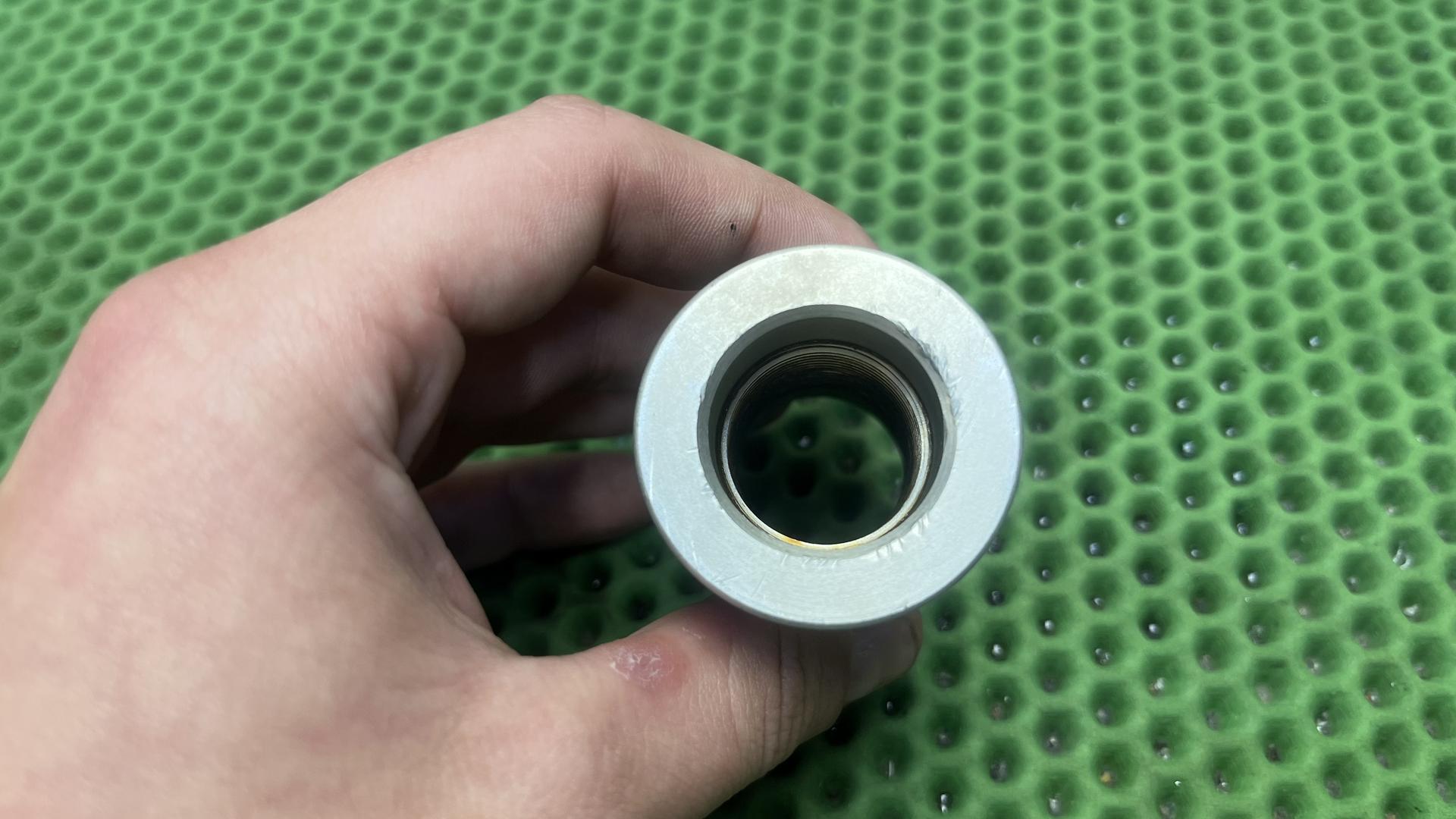 Втулка оси переднего колеса M24X1,5 K1200/1300/1600 31447677195
