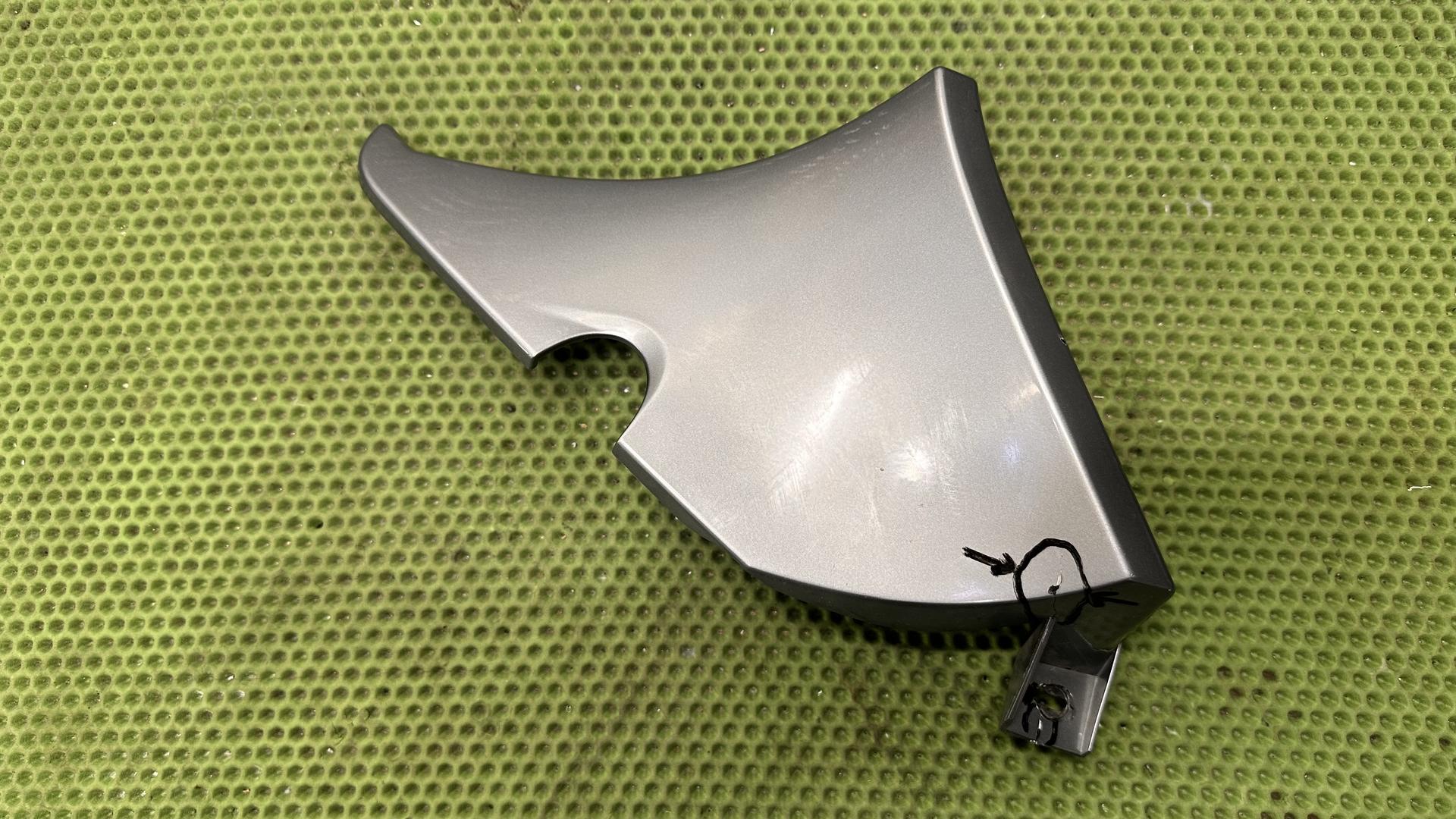 Защита ног правая R1200ST K28 46637678056