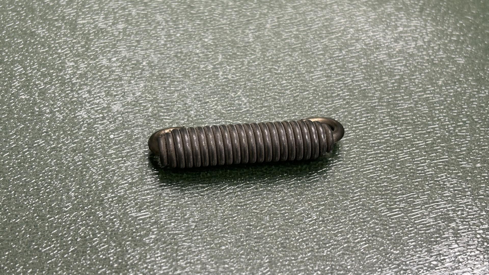 Пружина выхлопной системы (D-9mm) 18117690266