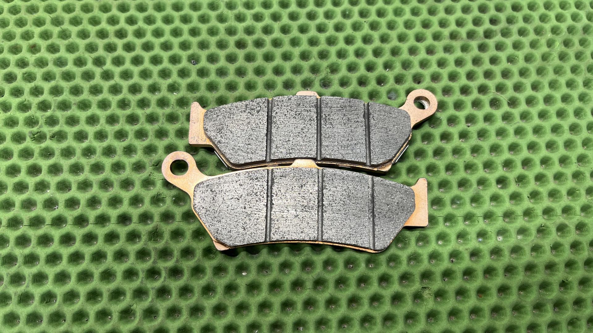 Тормозные колодки задние R1300GS/GSA/RT/R/RS 34217108470