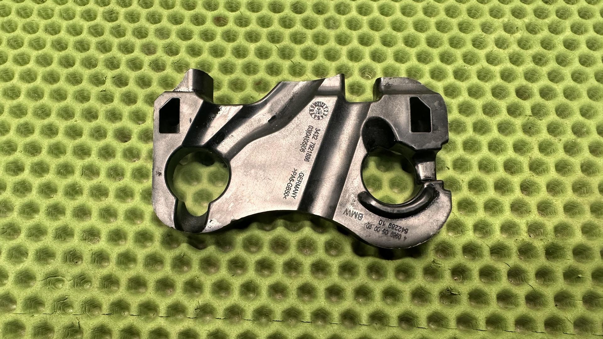 Накладка блока ABS 34327921886