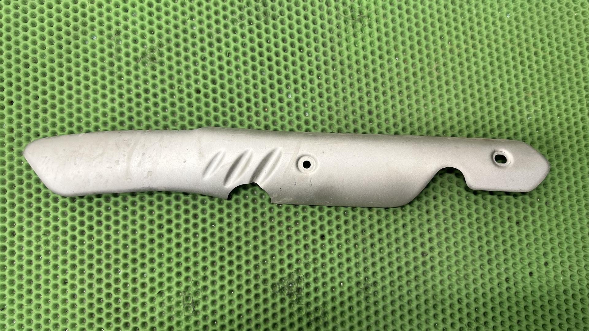 Накладка коллектора правая K1600GT/GTL рест. (с 2022 г.) 18519898481