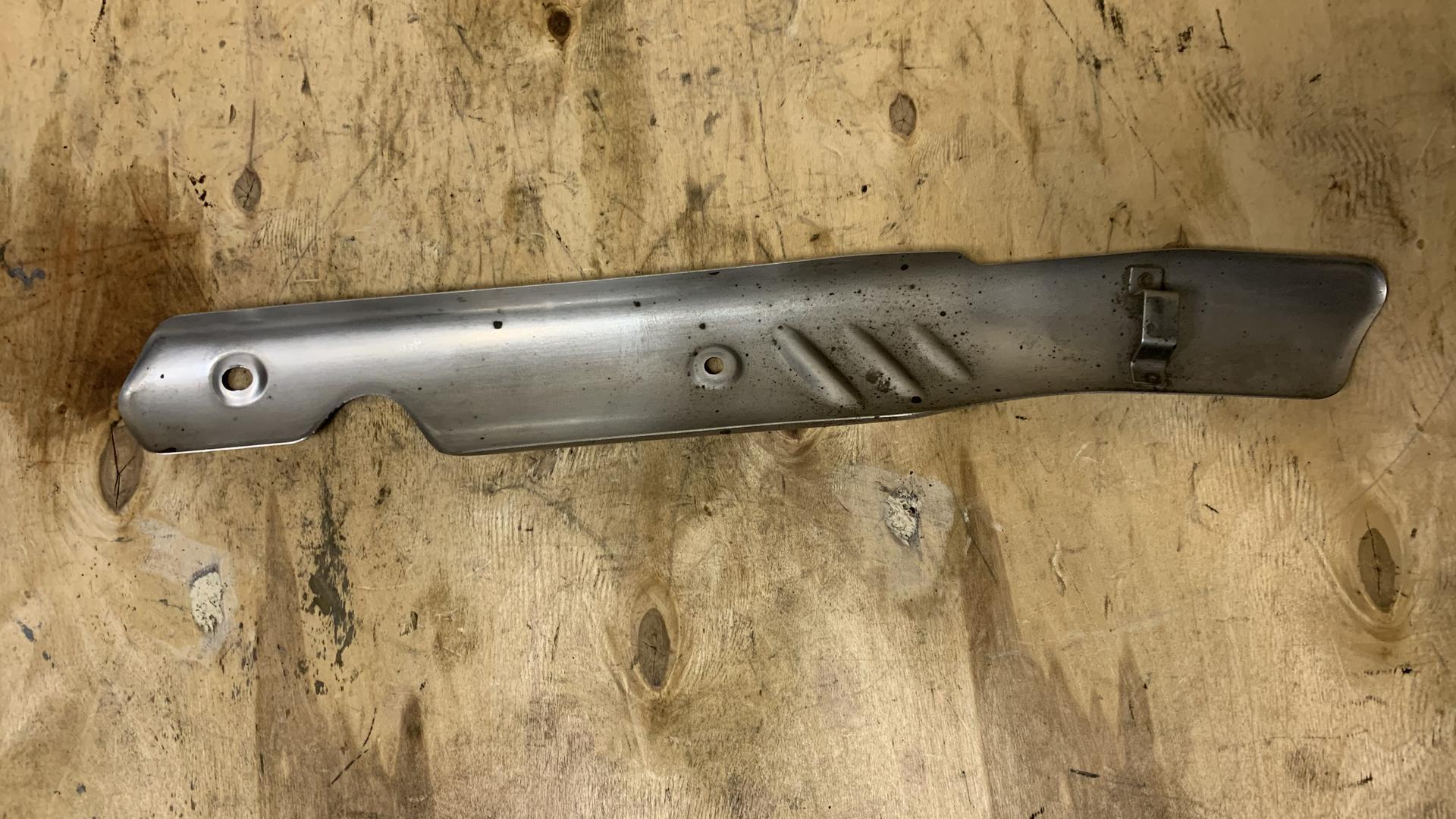 Katalysatorblende links 18117727975