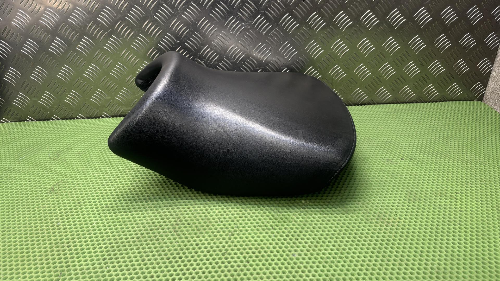 Сиденье водителя 52537712118