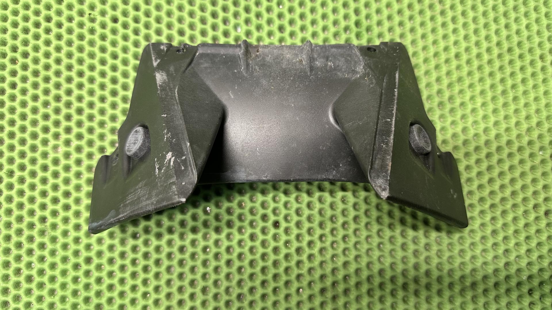 Спойлер 46637727396