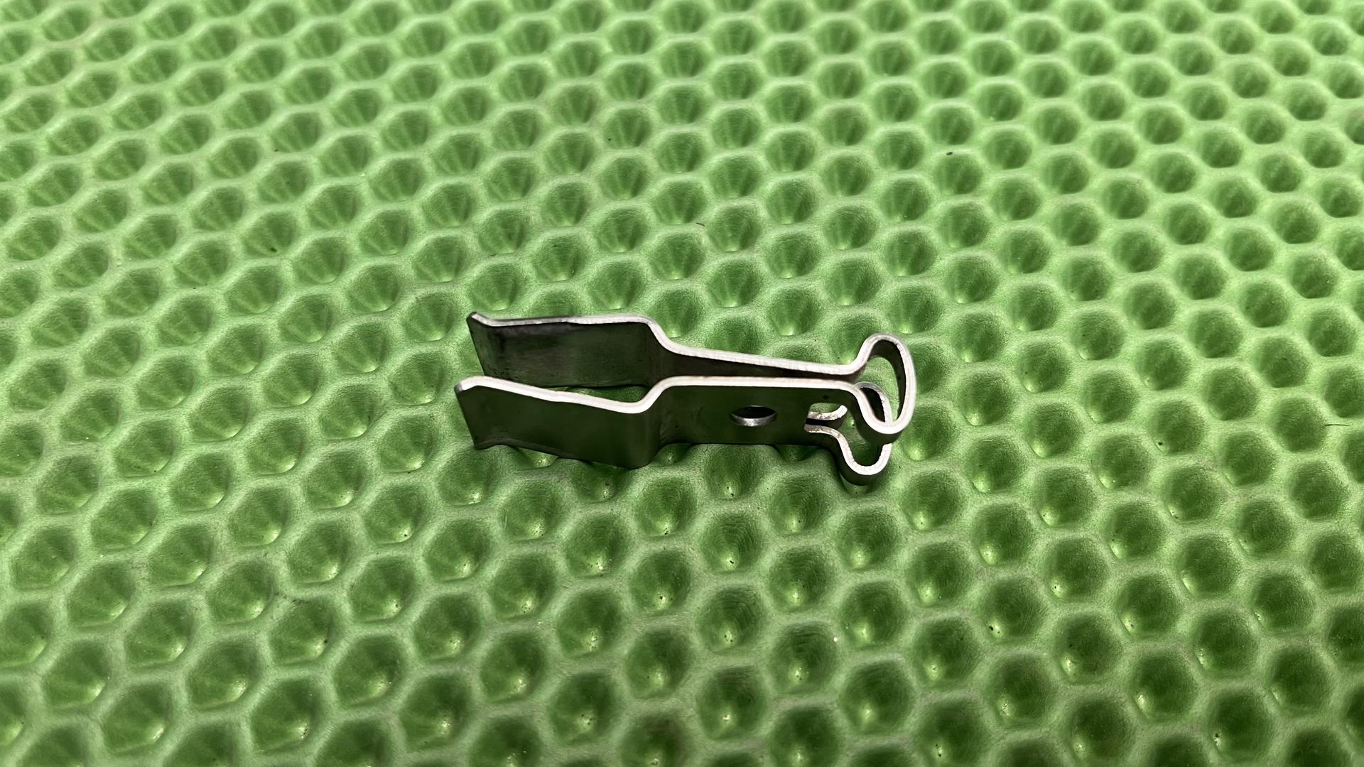 Пружинная скоба R1200R / R1250R / R1200RS / R1250RS 18518549076