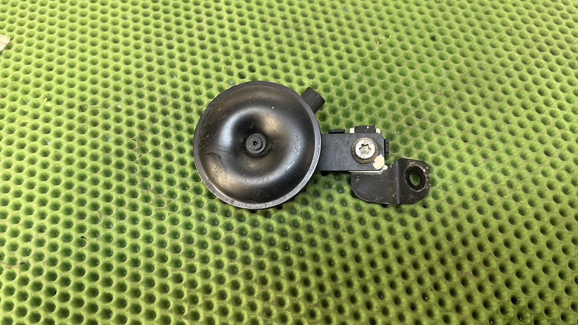 Звуковой сигнал K80-84 61337728614