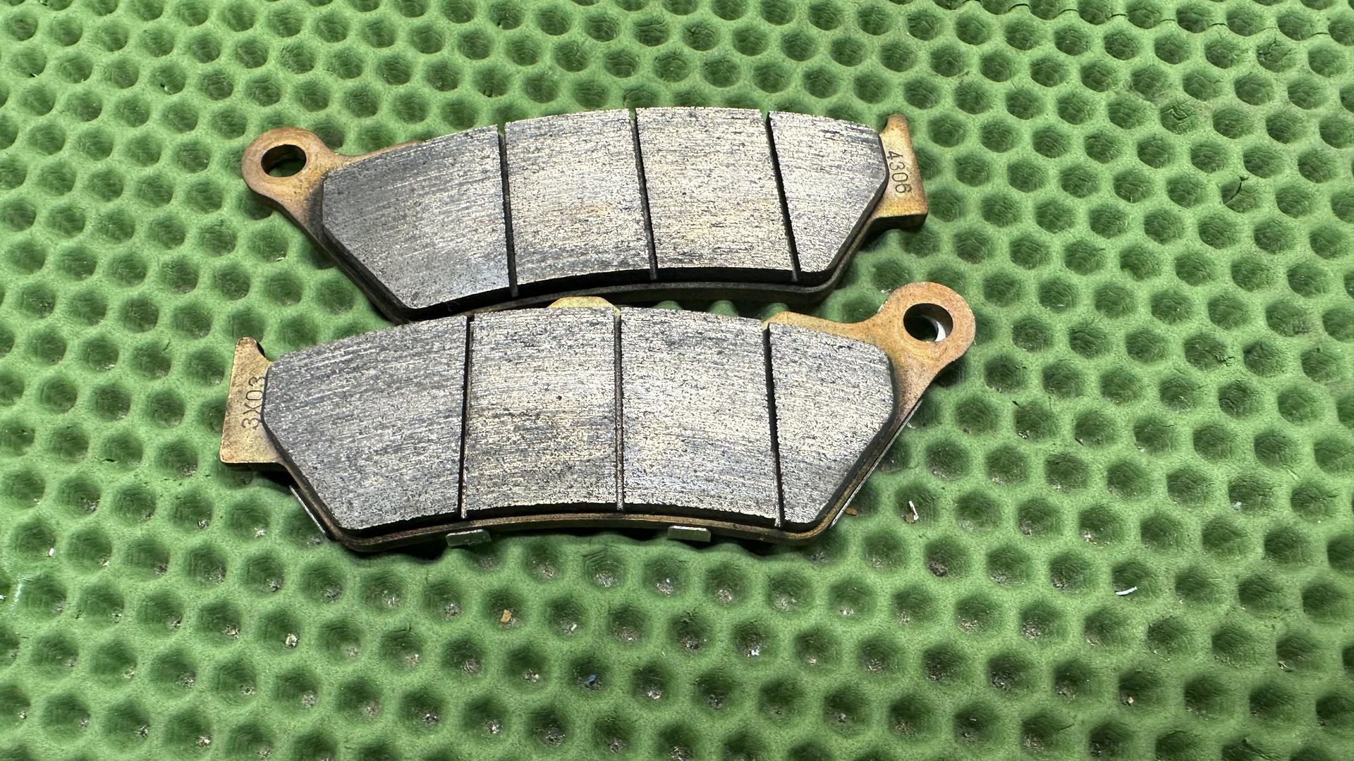 Комплект тормозных колодок, порошков. 34218562163