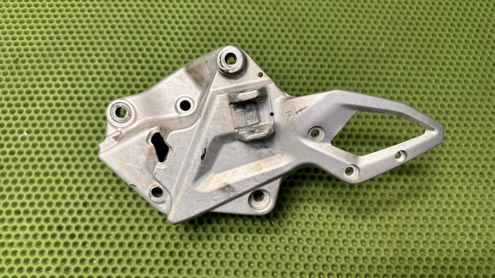 Планка упора для ног П 46718534960