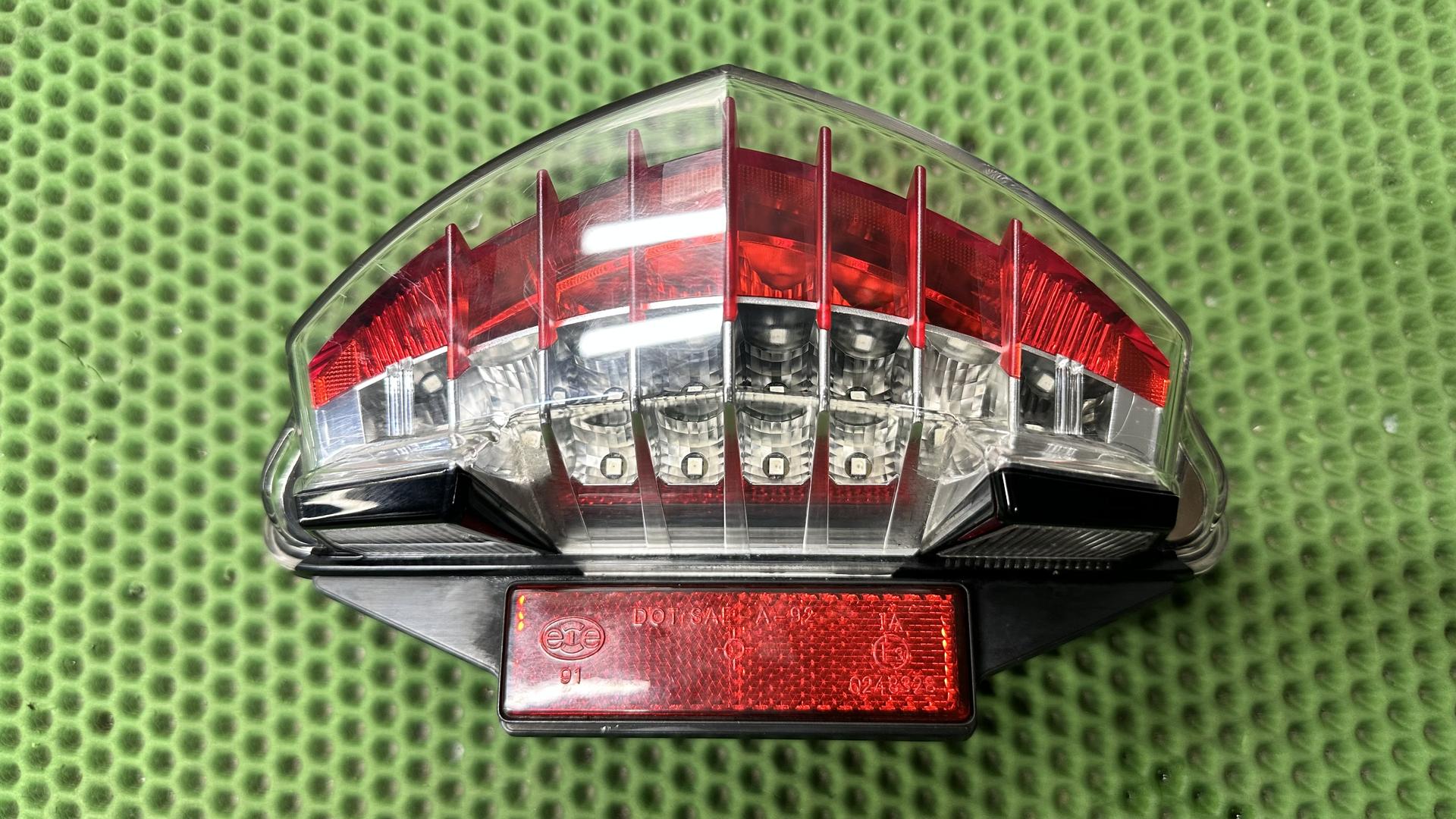 Светодиодный блок задних фонарей 63217714555