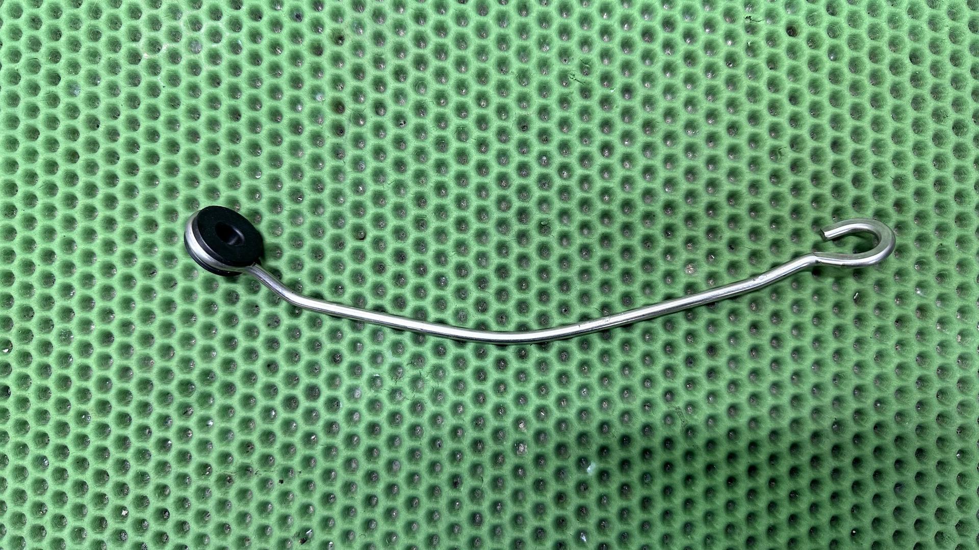 Растяжка радиатора K1600 17117726449