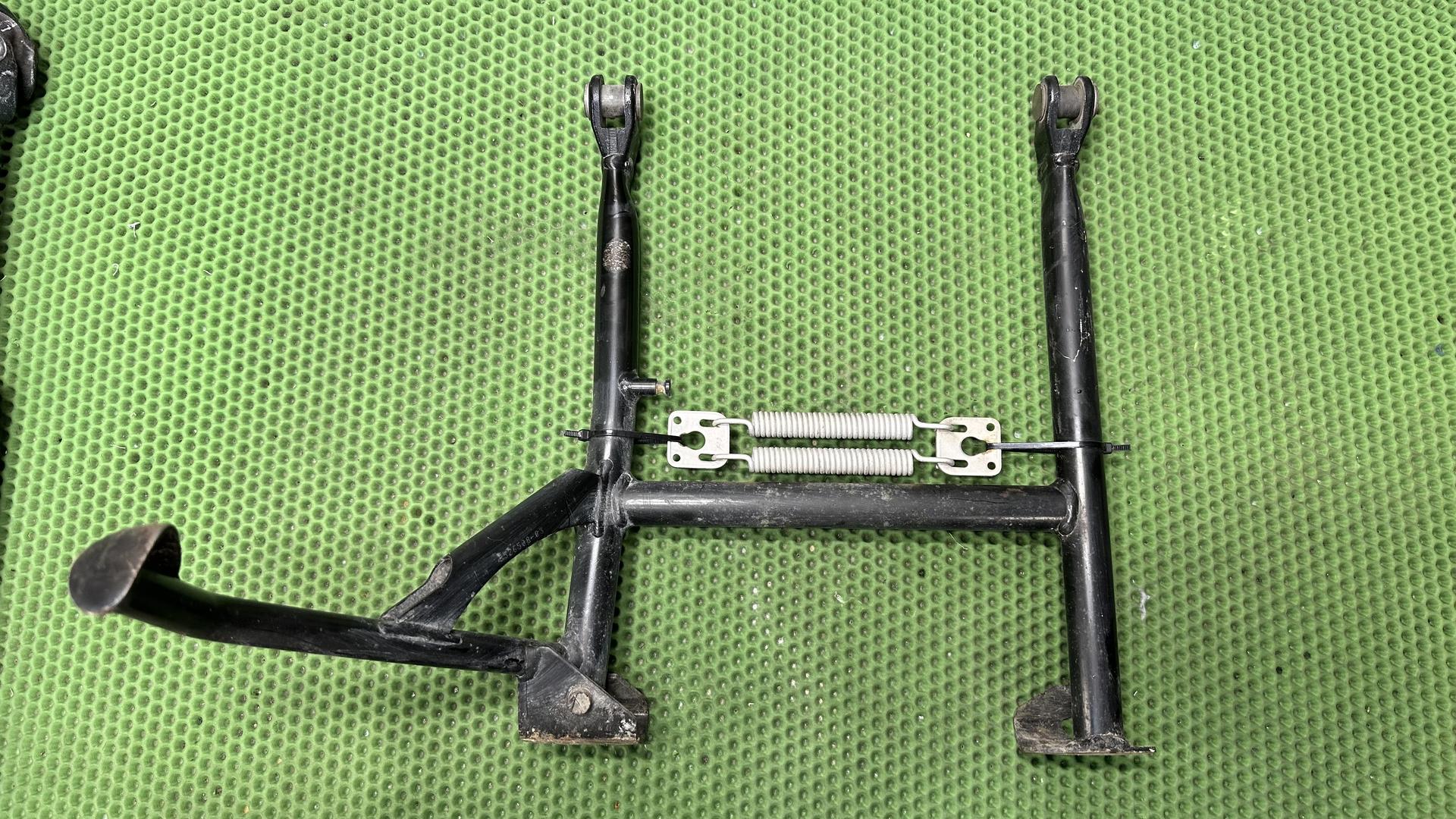 Центральная подставка 46528526524