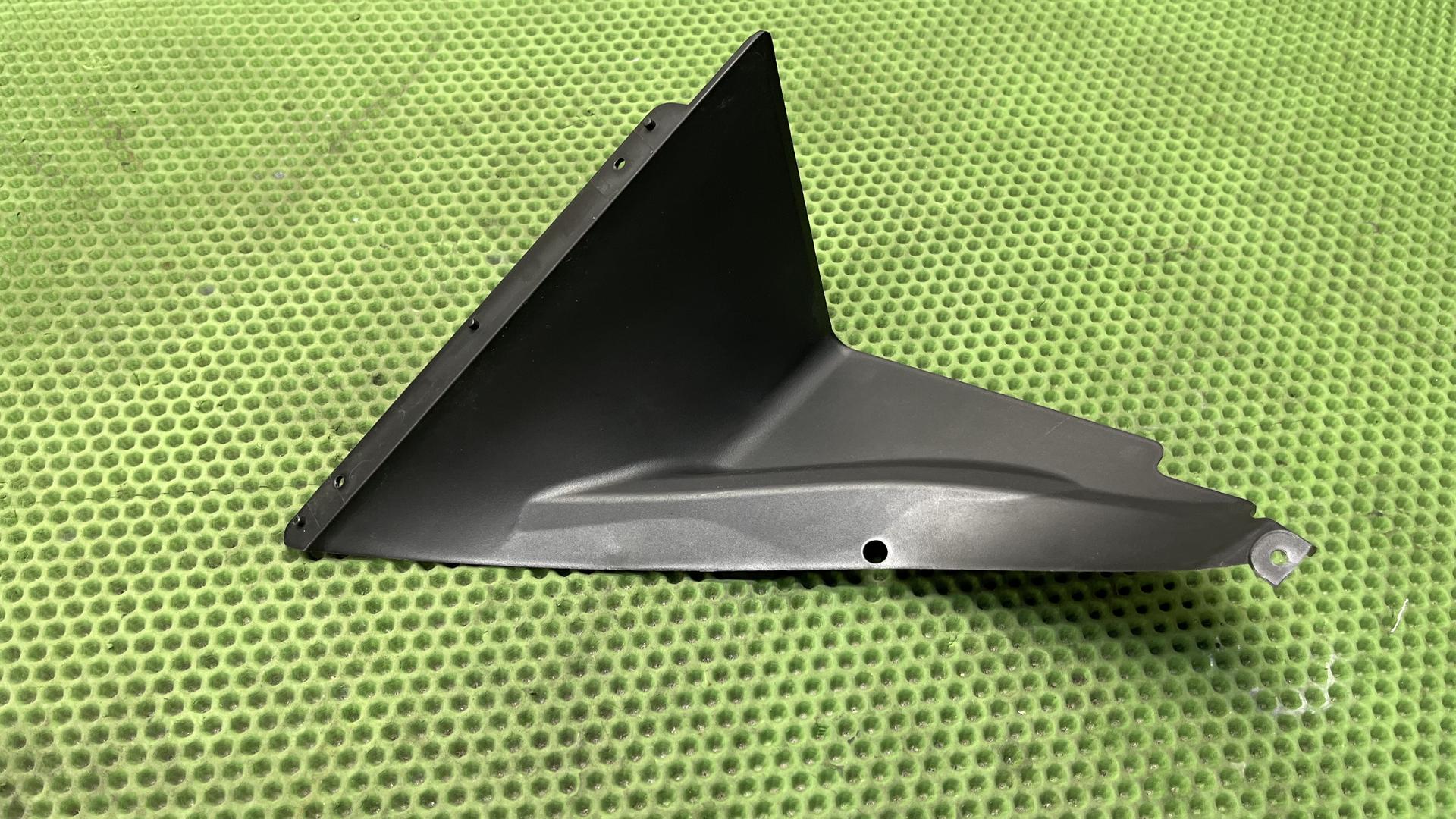 Направл.потока отраб. воздуха наруж. Л 46638529331