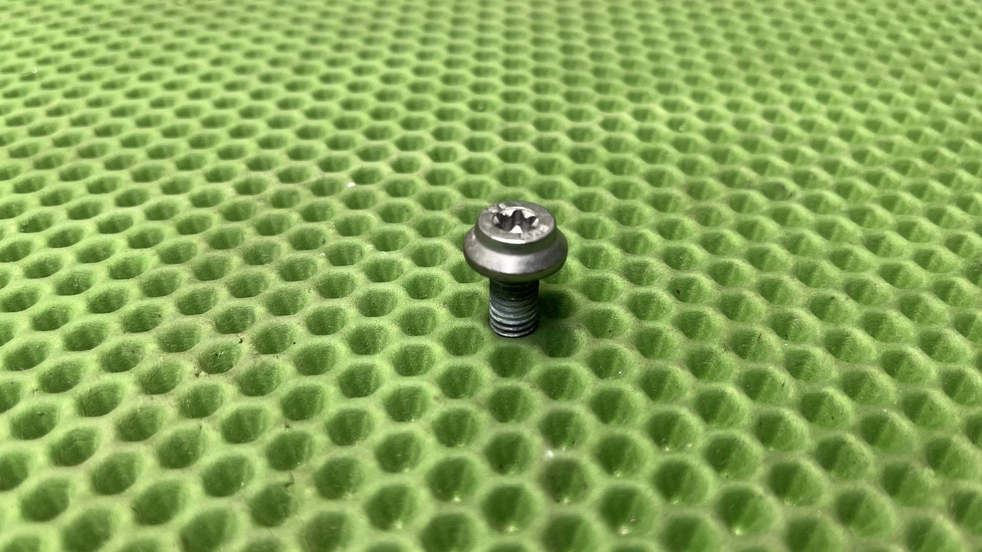 Болт с цилиндрической головкой M8X16-8.8-MK 07129908658