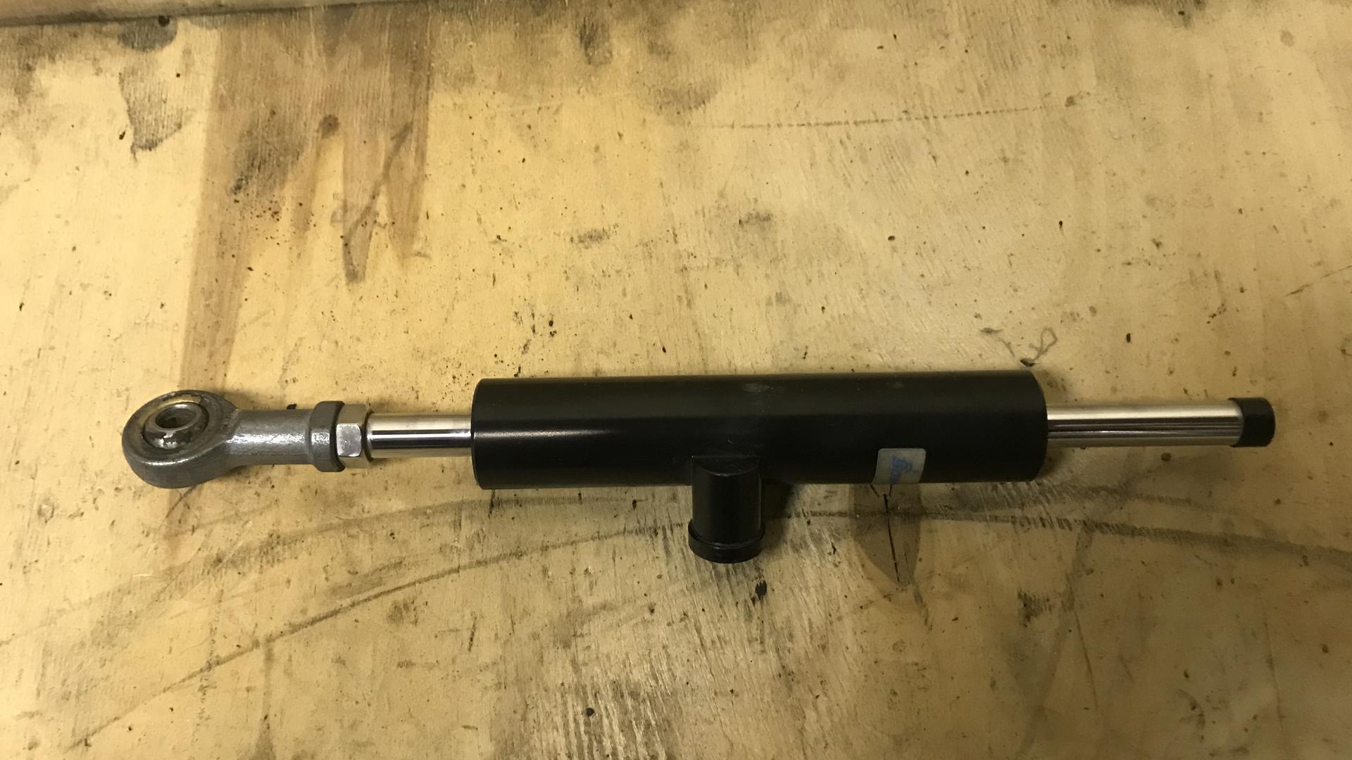 Амортизатор рулевого управления 31447706348