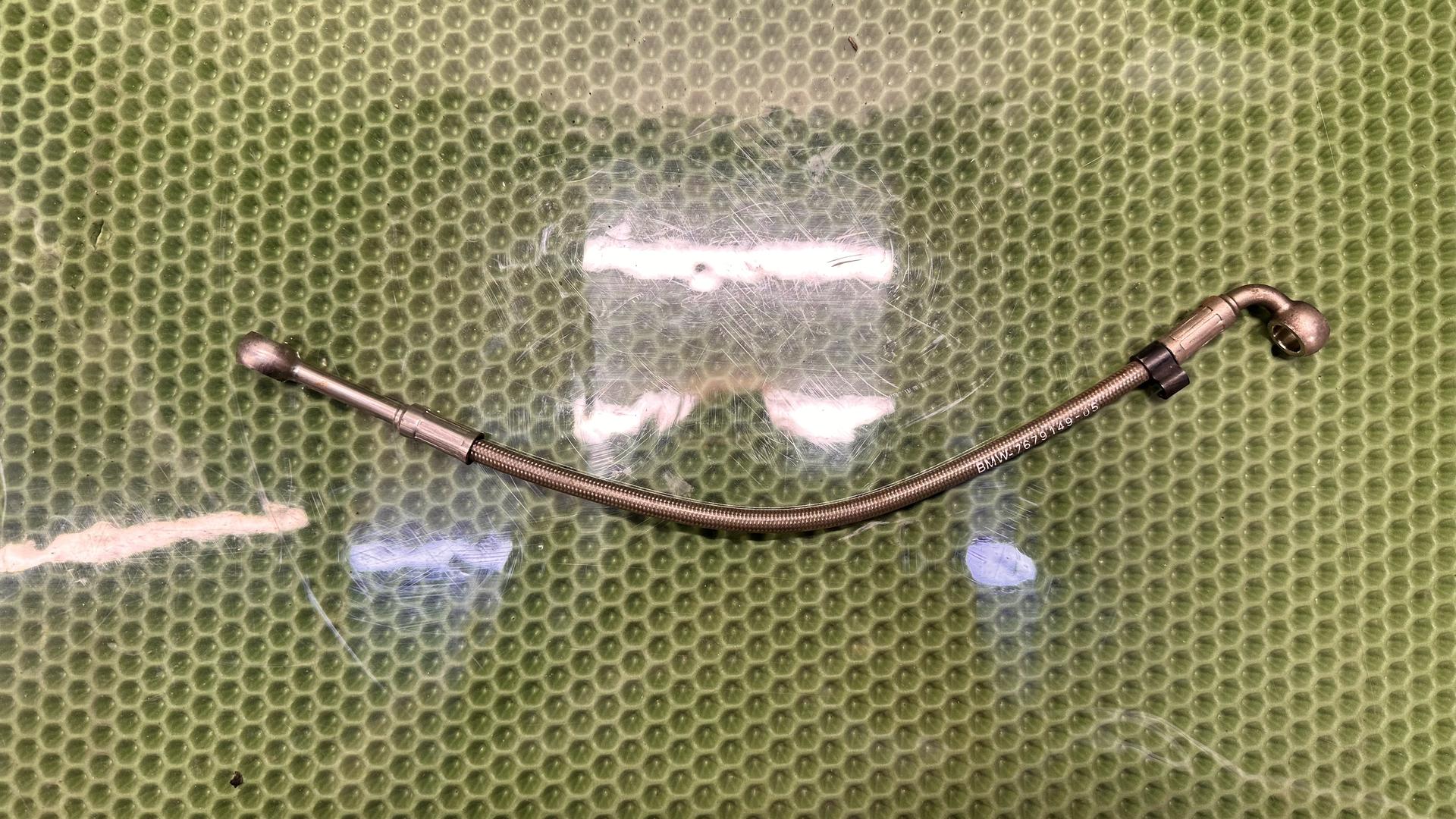 Тормозной шланг до тройника R1200ST K28 34327679149