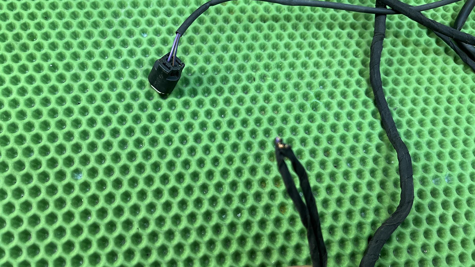 Жгут проводов центрального замка 61128528417