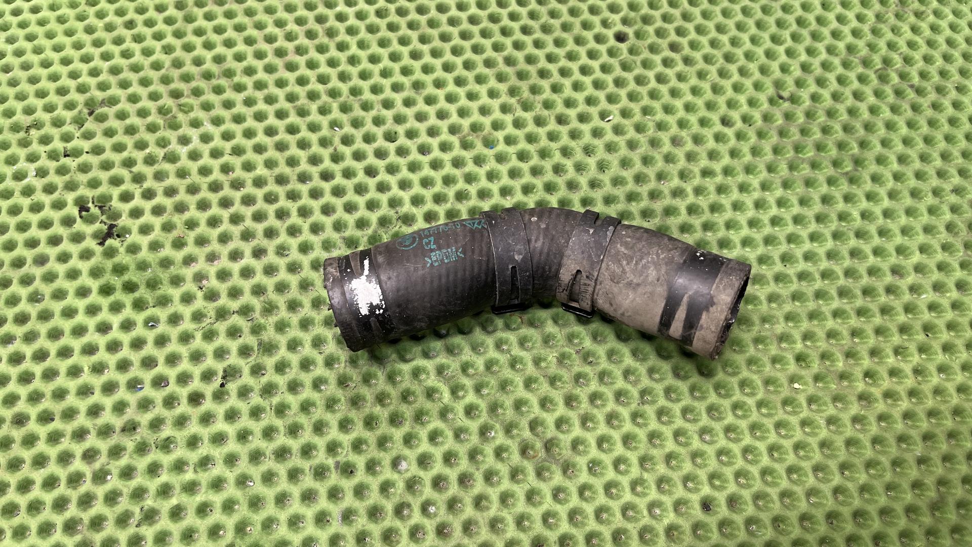 Возвратный шланг 17127678288