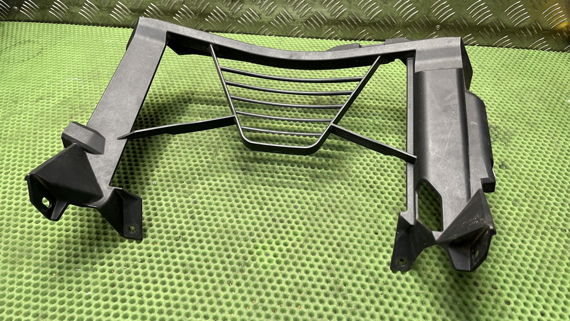 Воздухопровод приточн. воздуха радиатора 46638403903