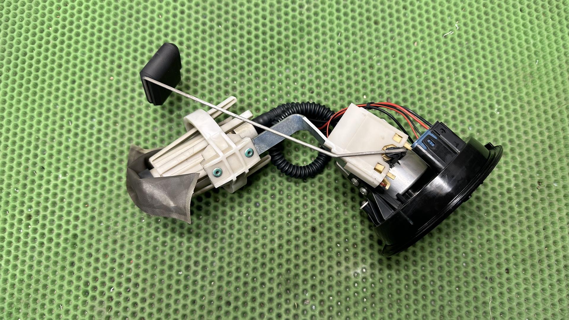 Узел топливного насоса 16148521488