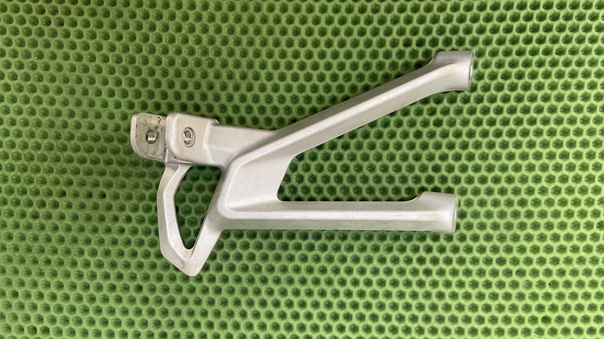 Кронштейн упора для ног Л Зд 46718540798