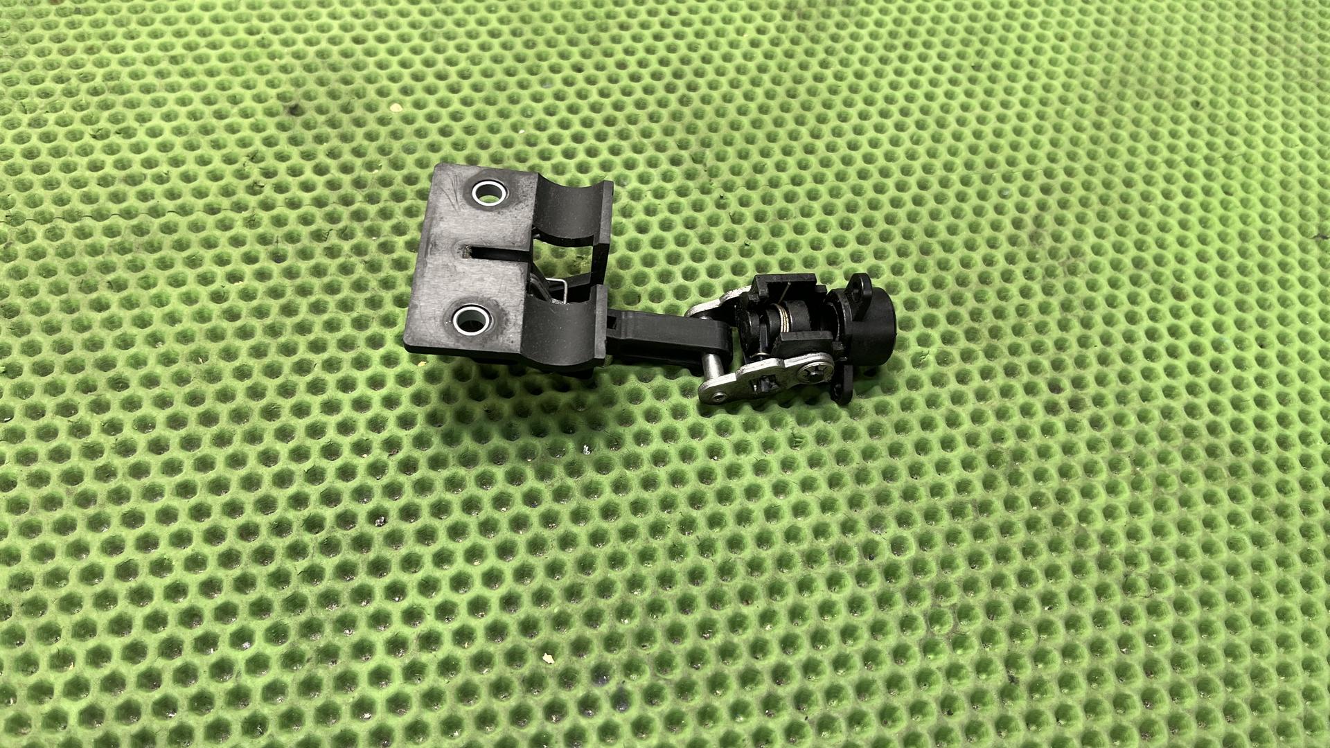 Замок сиденья R 1200 ST K28 52537677677