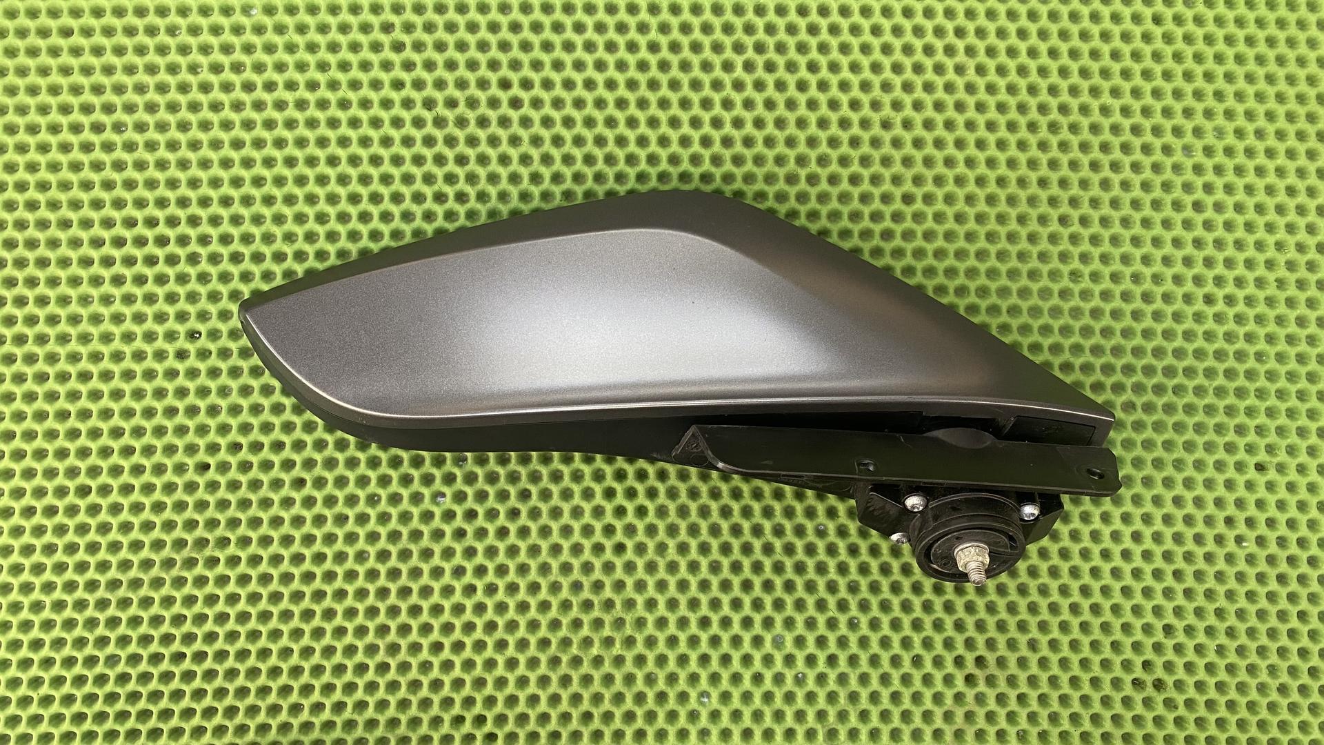 Спойлер левый K1600 GT/GTL/Bagger (с 2017 г.) 46638568973