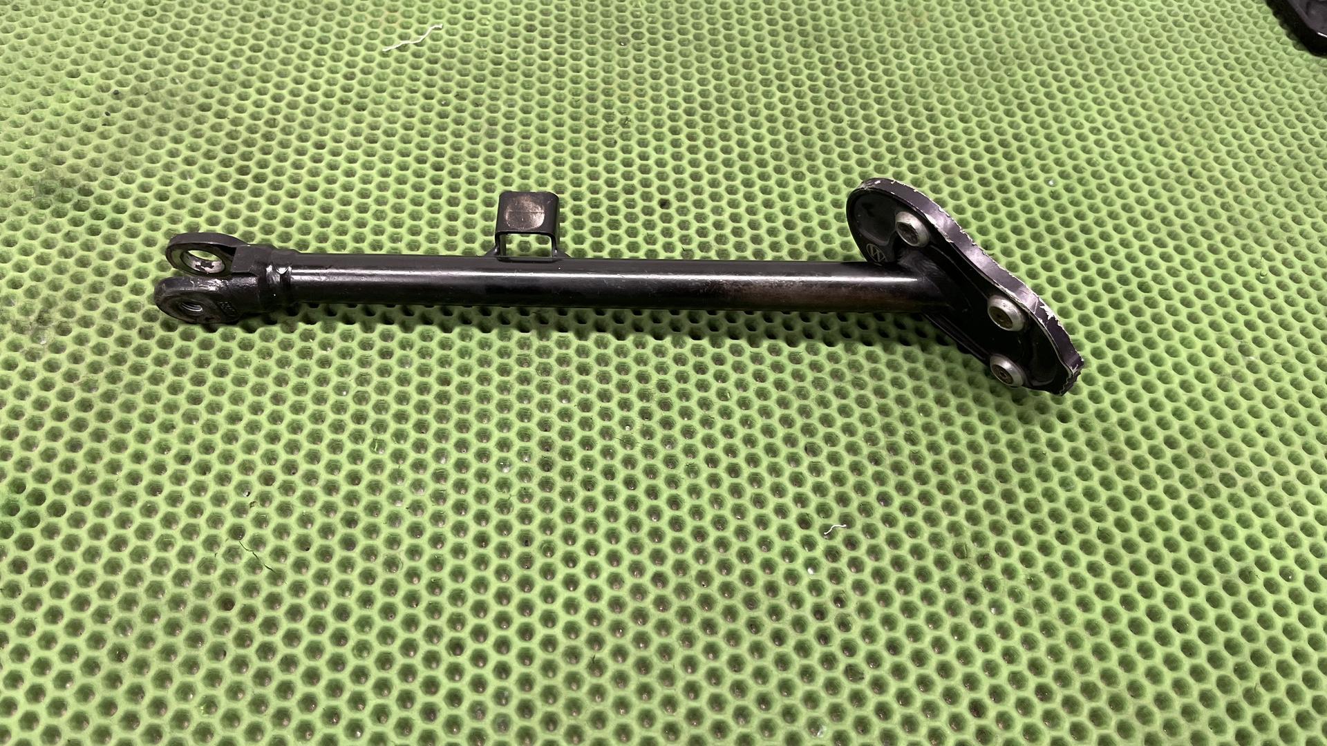 Боковая подножка (стандарт) 46537675689