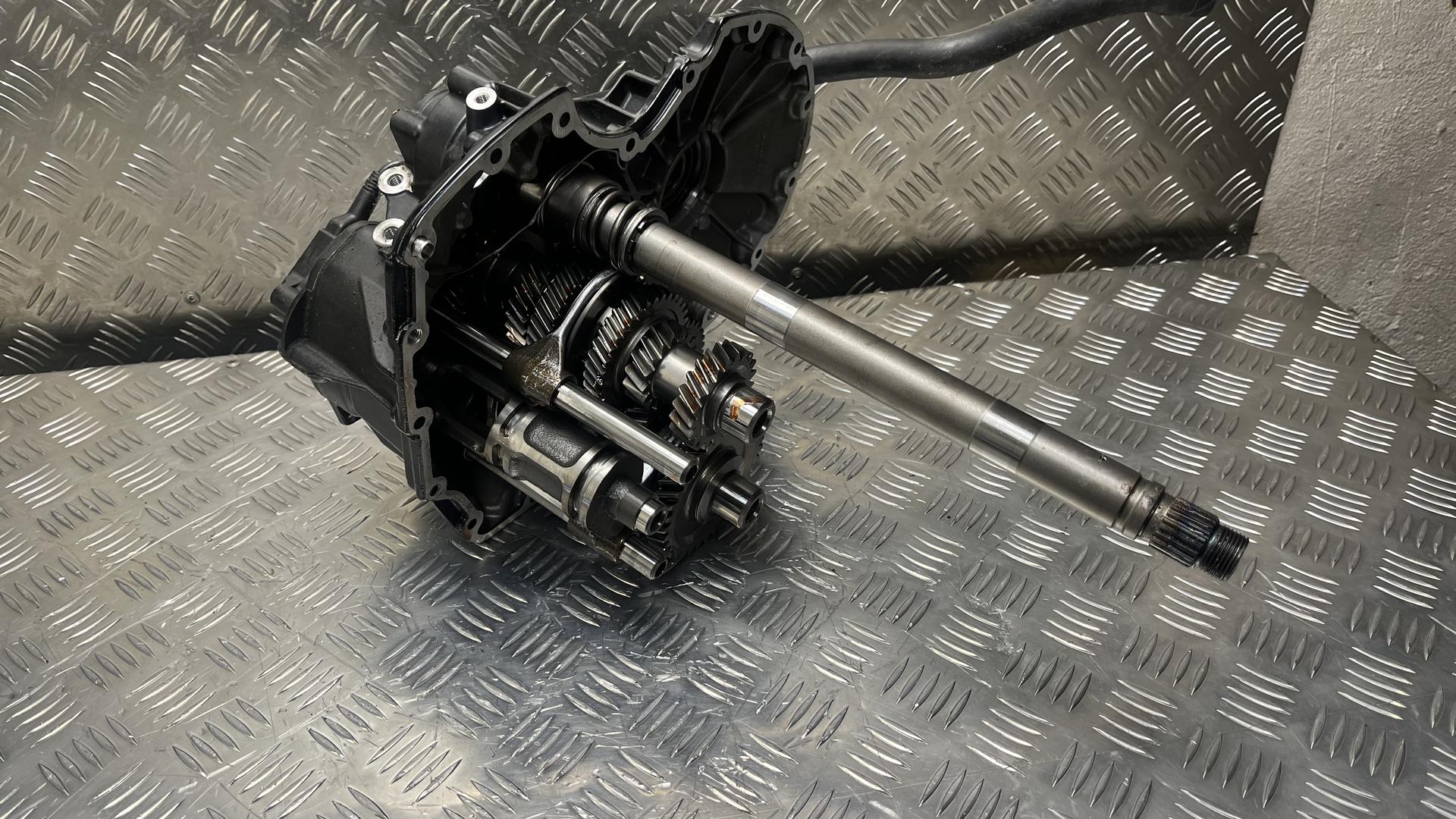 6-ступенчатая КПП черная 23008567244