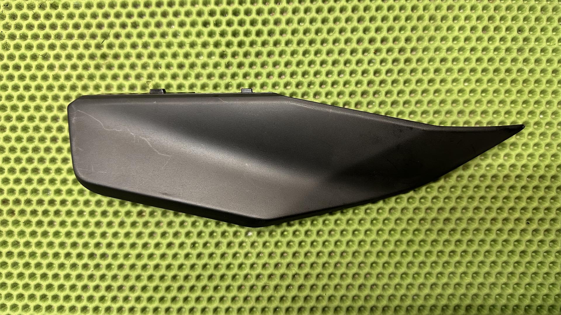 Защита коленей левая R1300GS KA1 46631541495