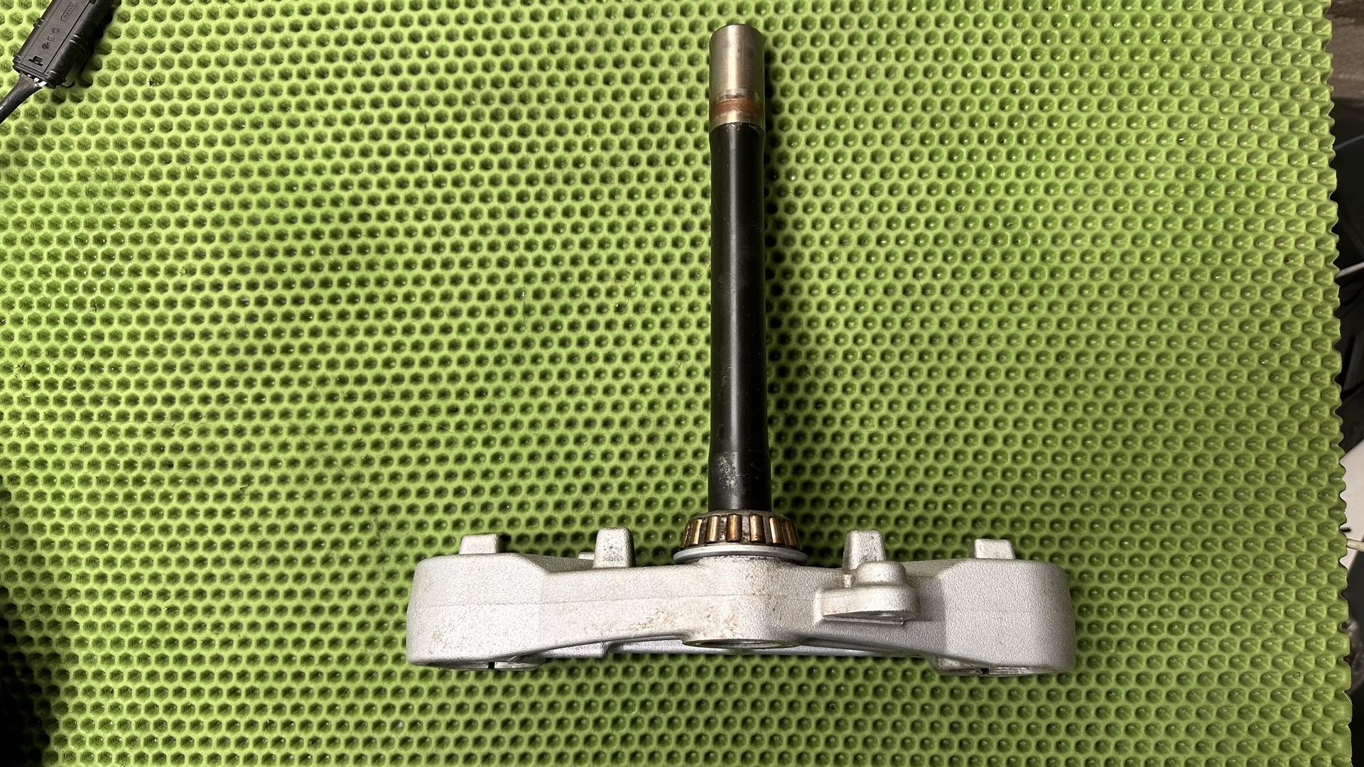 Перемычка вилки Нж 31427724818