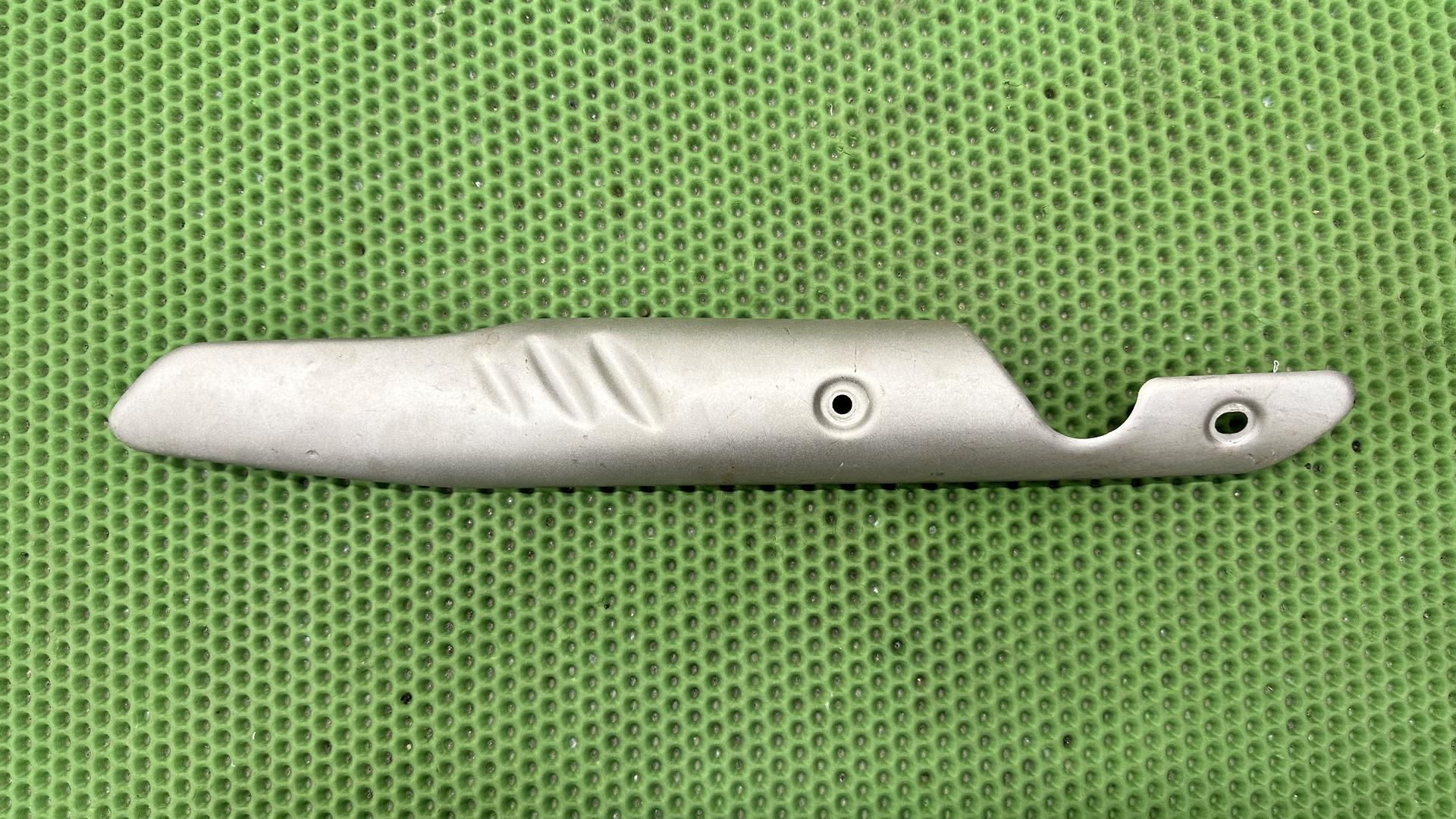 Katalysatorblende links 18117727975