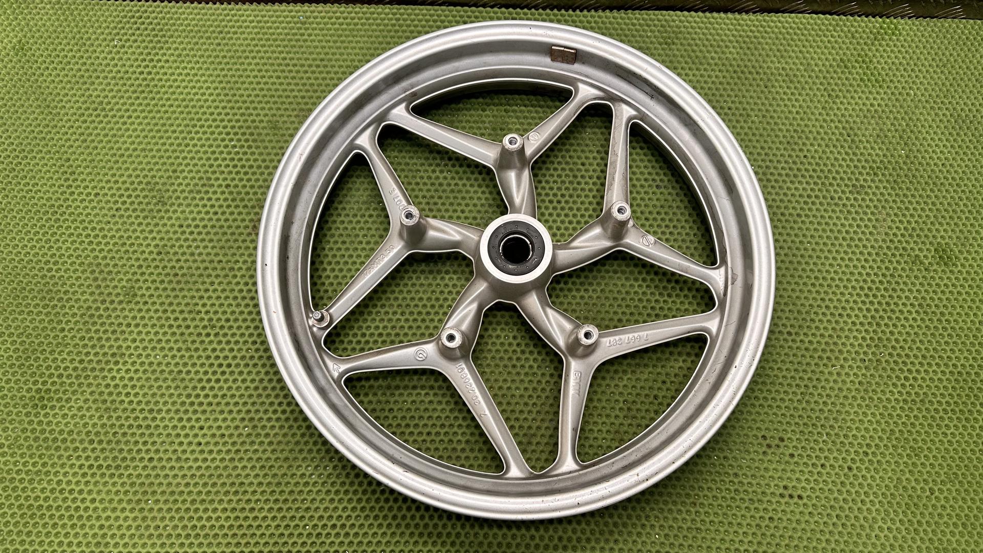 Переднее колесо silber 3,50X17 RDC 36317677614