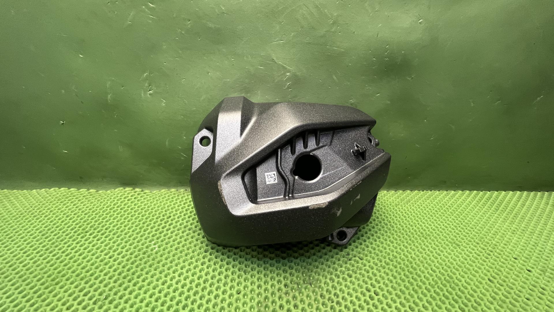 Крышка ГБЦ левая черная R1300xx KA1-5 11127109363