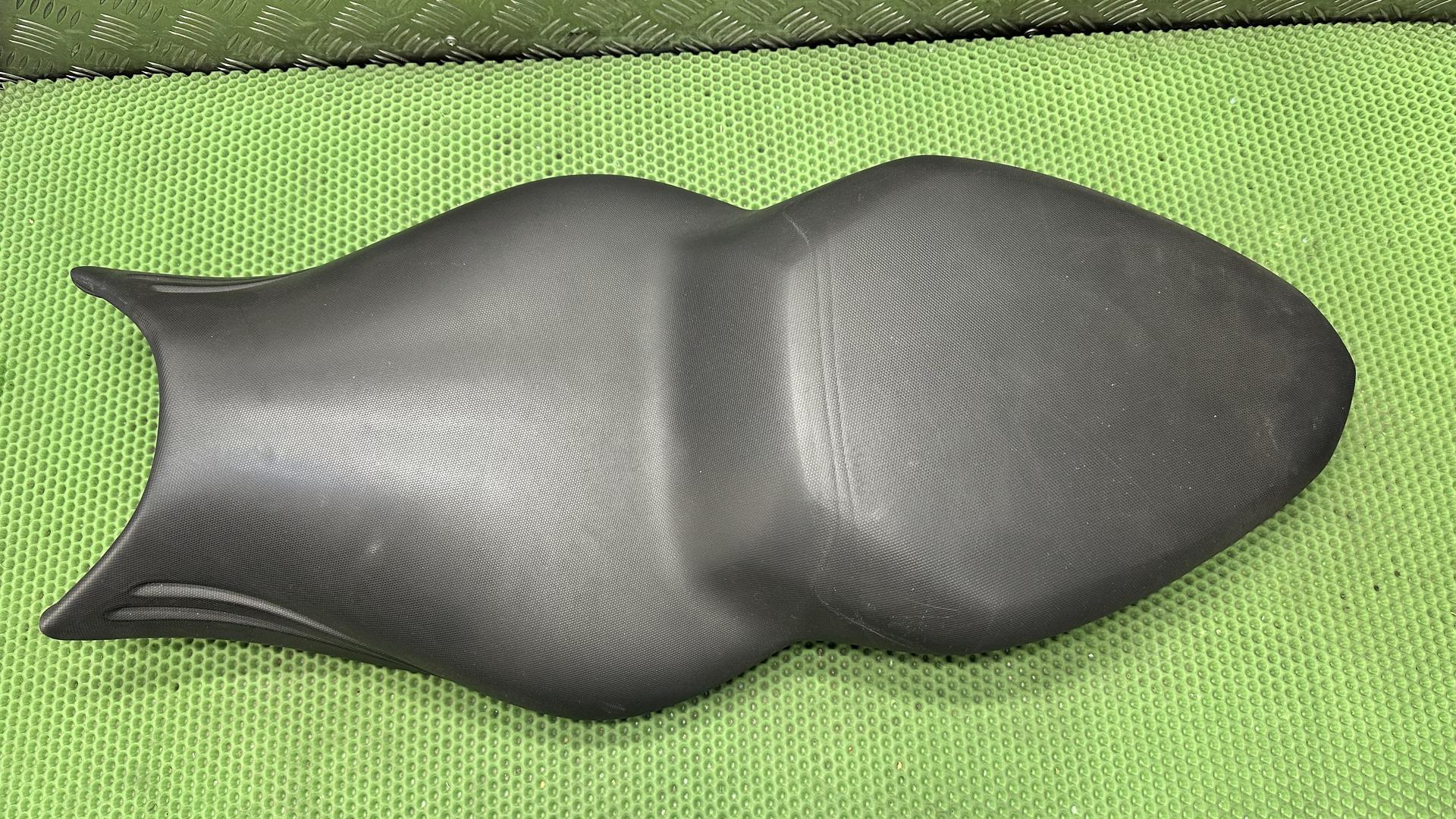 Сиденье черн. 52538522289