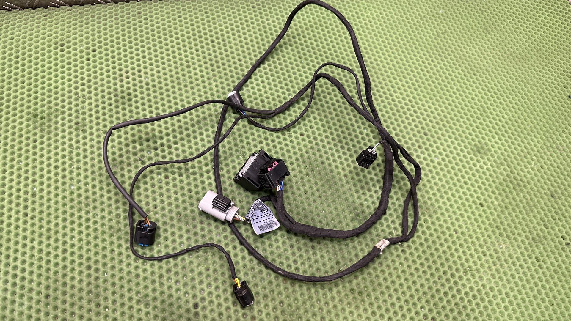 Жгут проводов аудиосистемы K1600 61128528419