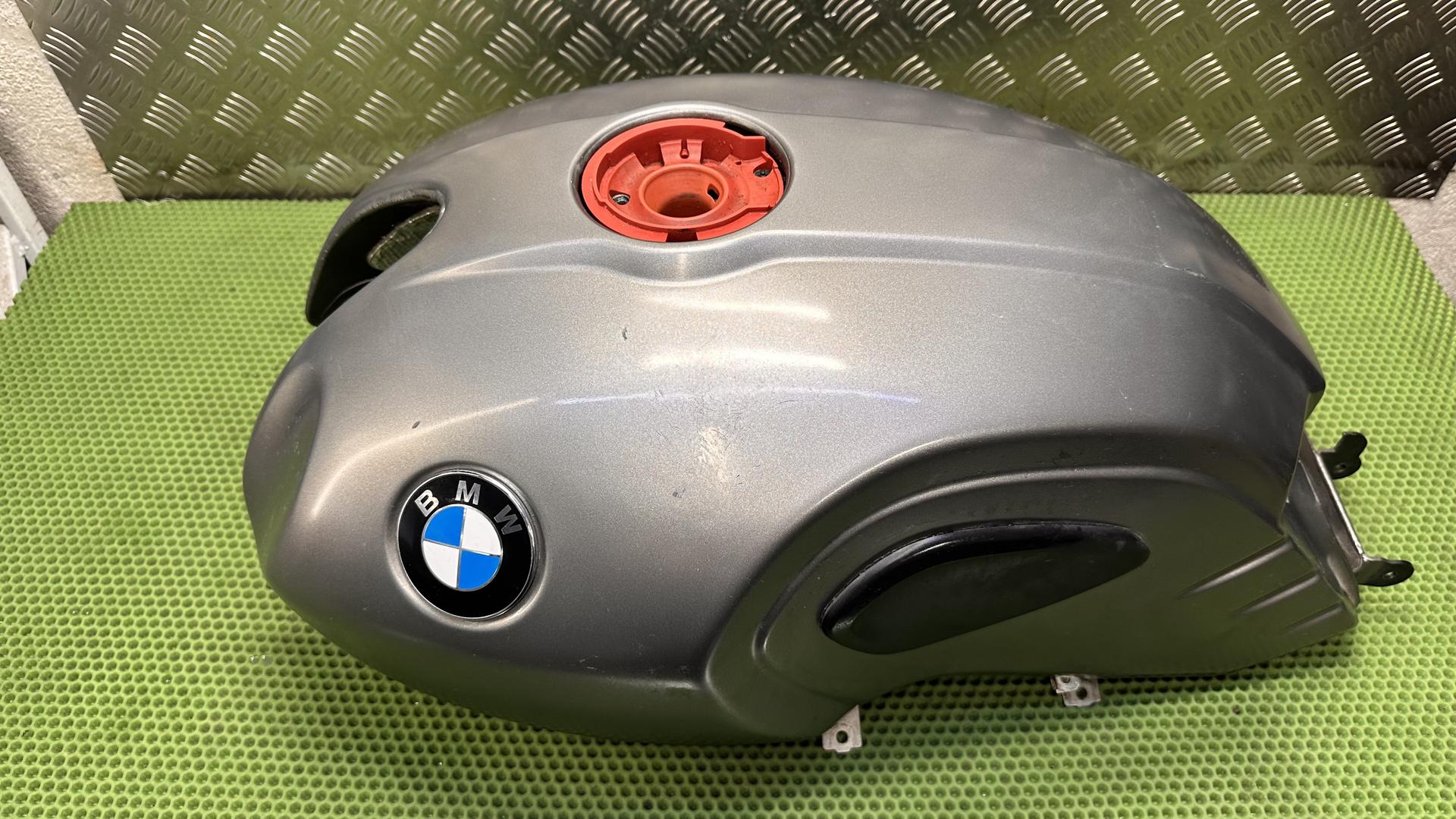 Топливный бак RnineT 16118565077