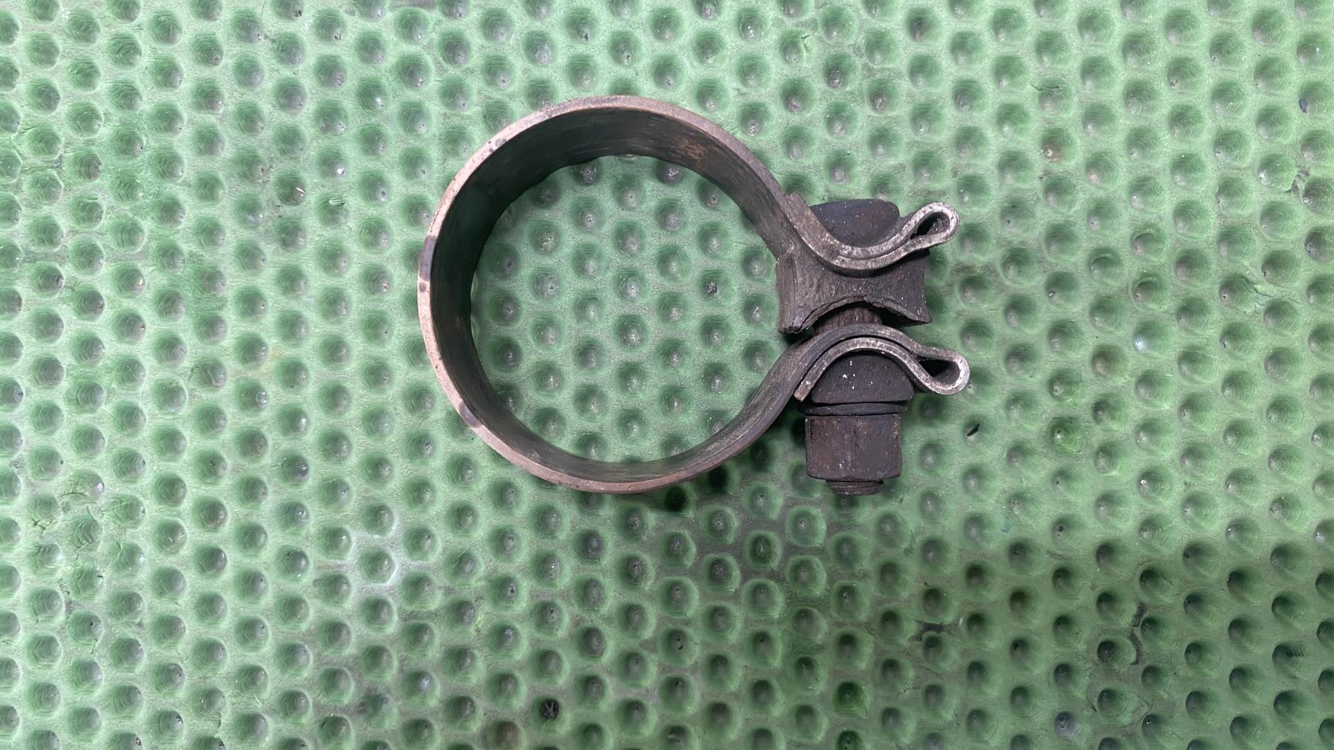 Хомут глушителя D=54 R1200GS/GSA K25 18127694733